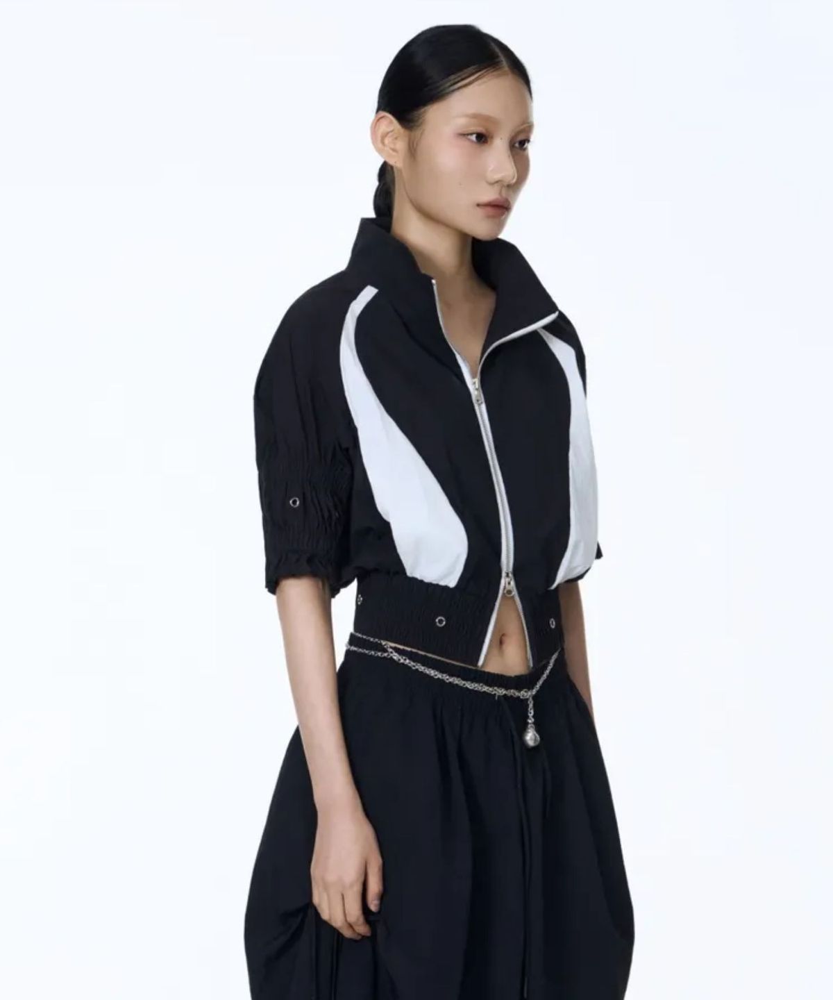 칠 하나 투 구육(71TO96) Goryeo Celadon Line Zip-up Jumper (Black)