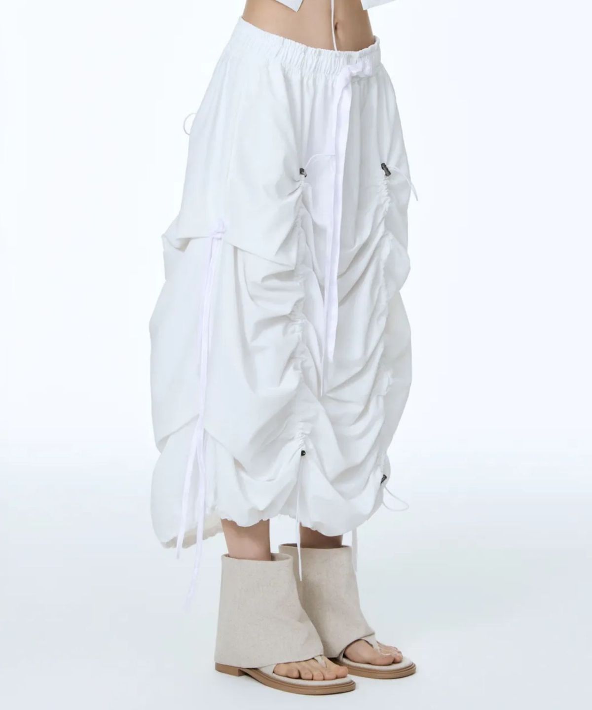 칠 하나 투 구육(71TO96) Girdle String Skirt (White)