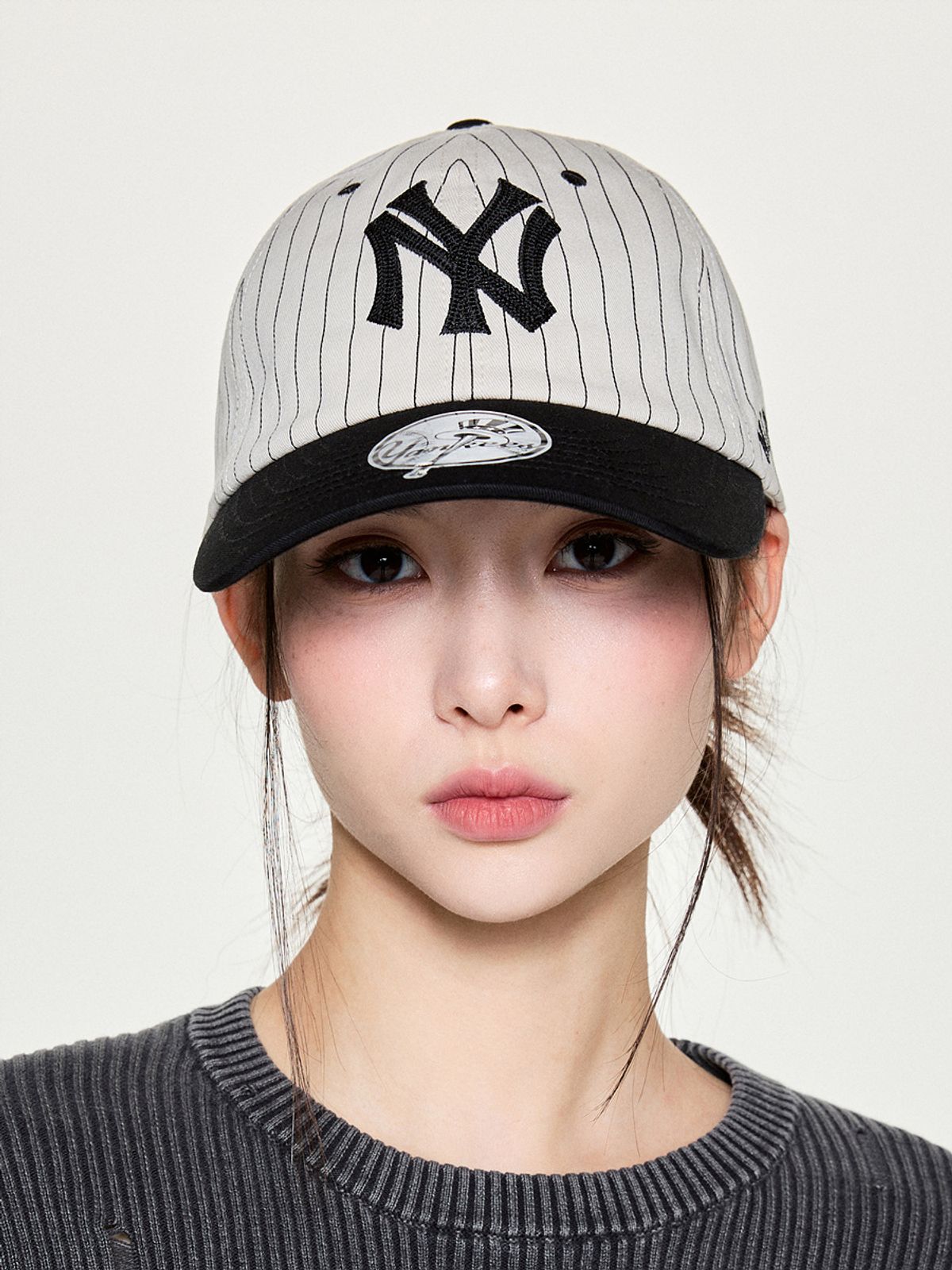 엠엘비(MLB) 시그니처 스트라이프 언스트럭쳐 볼캡 NY (Black)