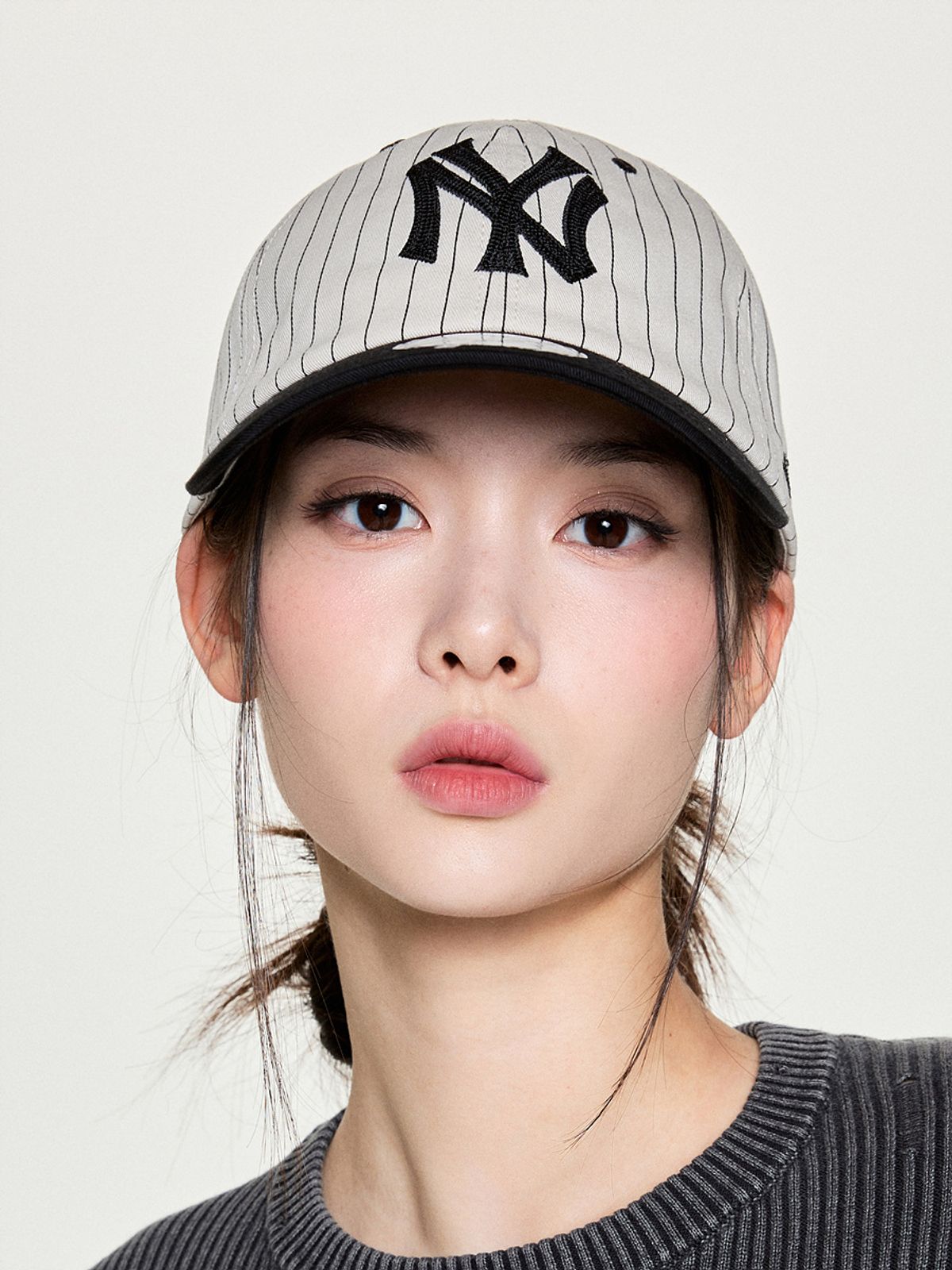 엠엘비(MLB) 시그니처 스트라이프 언스트럭쳐 볼캡 NY (Black)