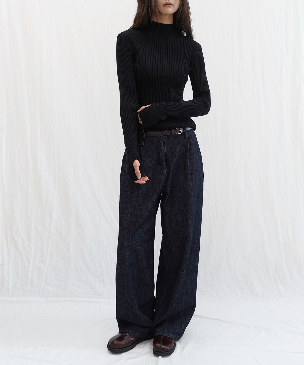 줄리아페페(JULIAPEPE) Half-neck Knit Pullover (Black)