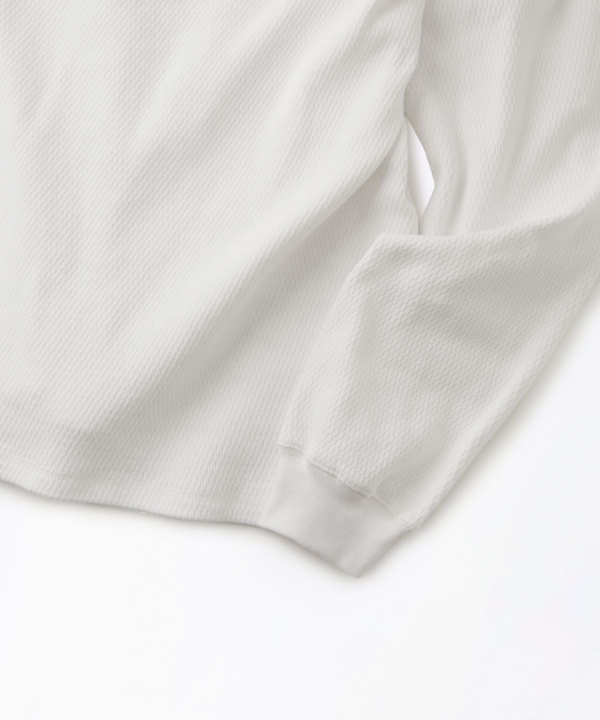 아웃스탠딩(OUTSTANDING) THERMAL LONG SLEEVE TEE_OFF WHITE