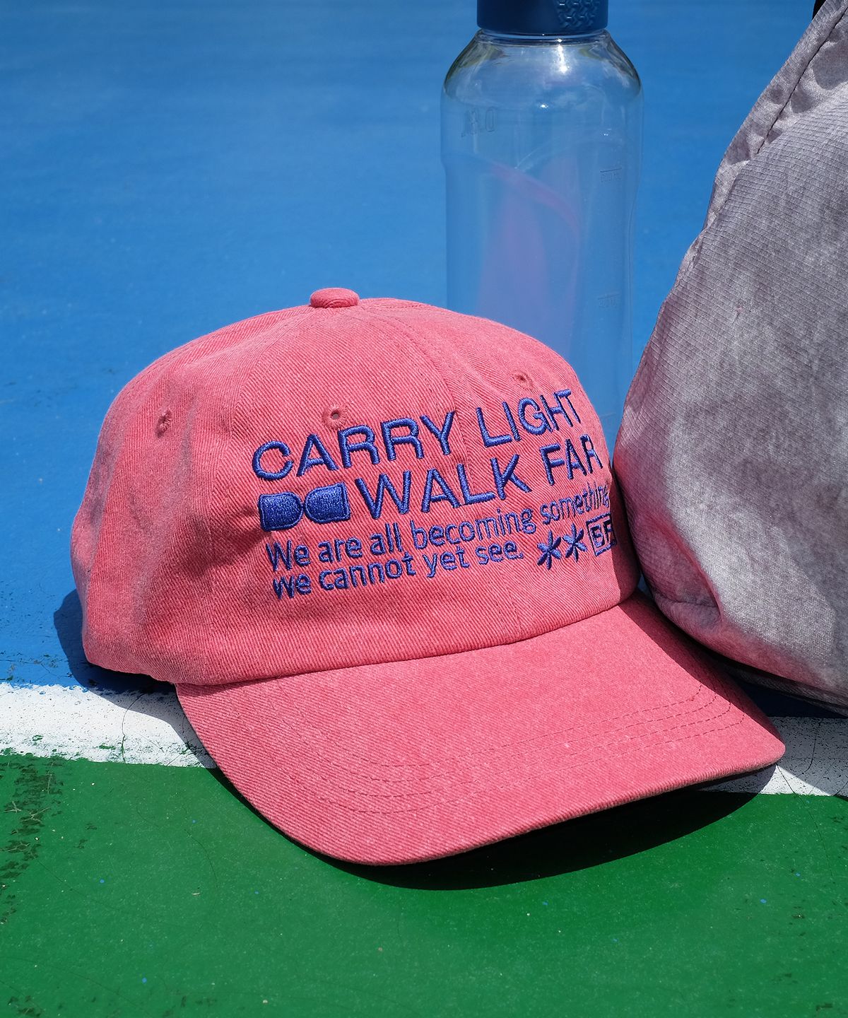 벌룬프렌즈(BALLOON FRIENDS) Carry Light Walk Far 피그먼트 볼캡 레드