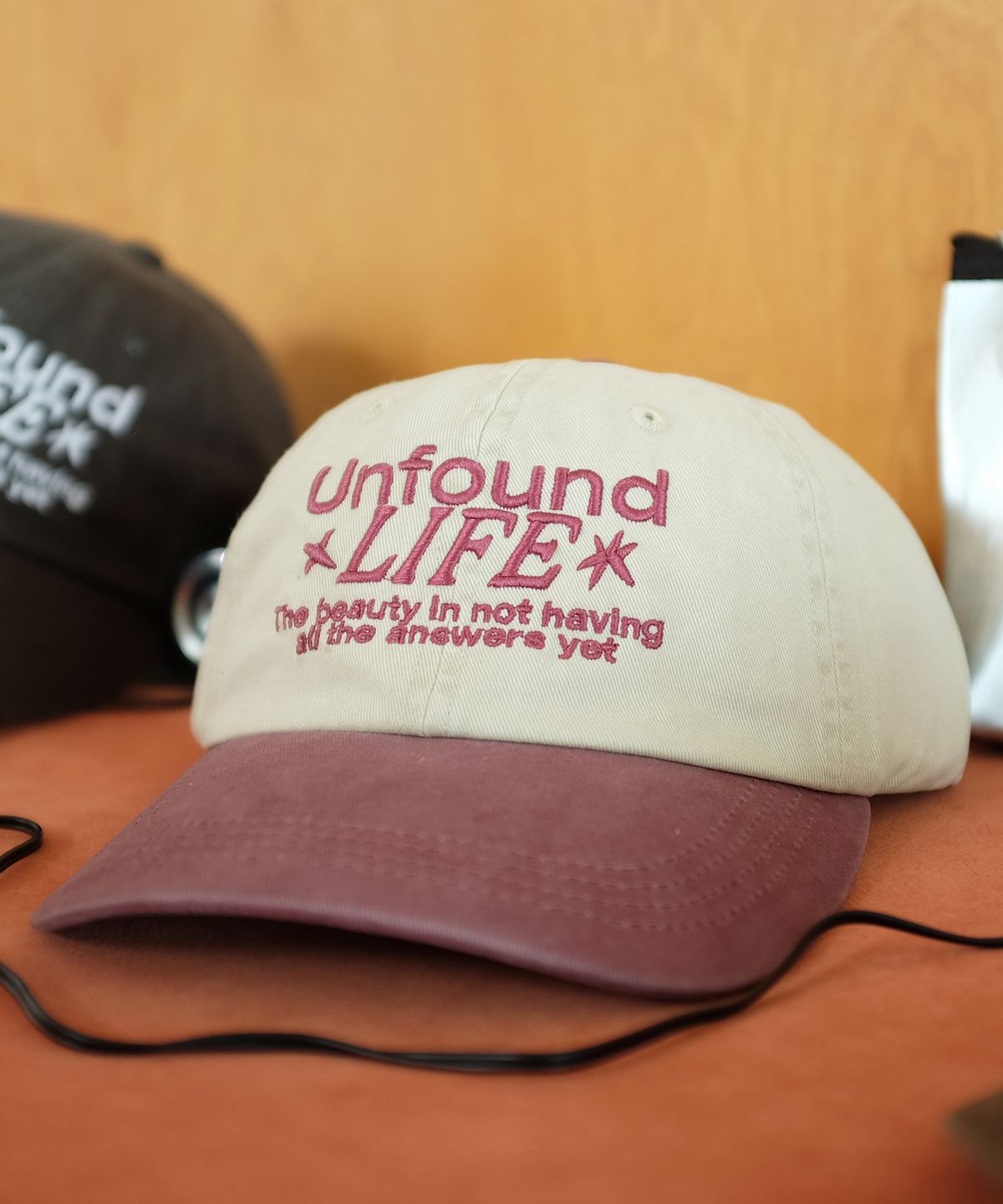 벌룬프렌즈(BALLOON FRIENDS) Unfound Life 투톤 워싱 볼캡 버건디