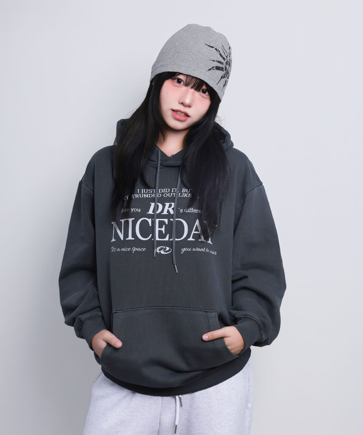 피마다지윈(PIMADAZIWIN) Sun Eyes Beanie_[Gray]