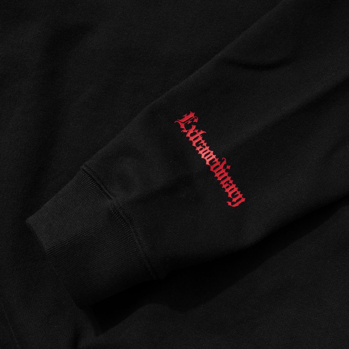 엑스트라오디너리(EXTRAORDINARY) BLACKLETTER CREW SWEATSHIRT BLACK
