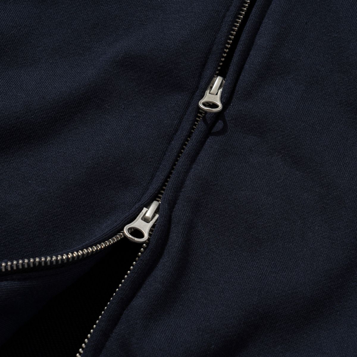 엑스트라오디너리(EXTRAORDINARY) EXODNRY WAPEN HOOD ZIP UP NAVY