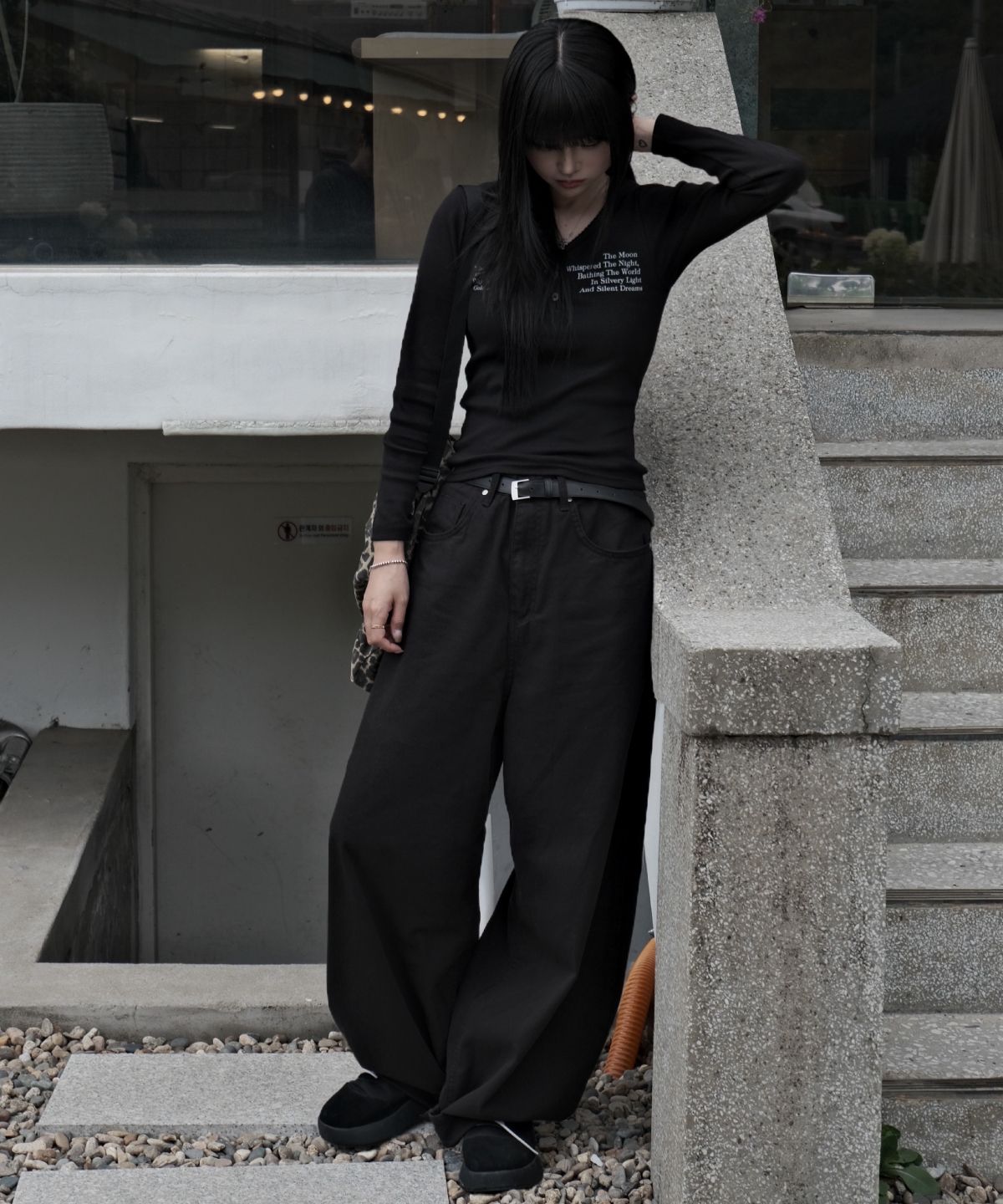 다미쉬(DAMISH) 썬앤문 버튼 롱슬리브_블랙