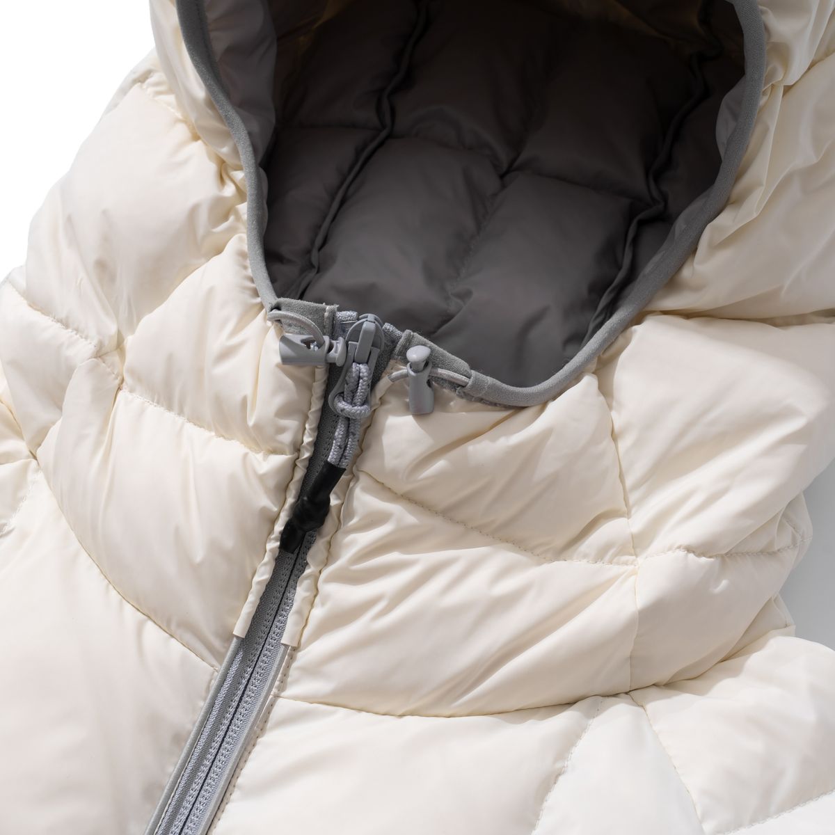 엑스트라오디너리(EXTRAORDINARY) EXODNRY PRISM DOWN JACKET IVORY