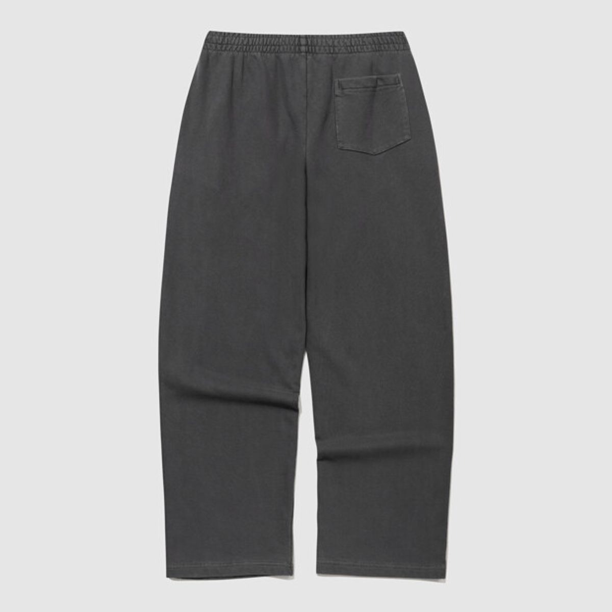 엄브로(UMBRO) HBL 가먼트 다잉 그래픽 와이드 스트레이트 스웨트 팬츠 차콜(UQ323CFP98)