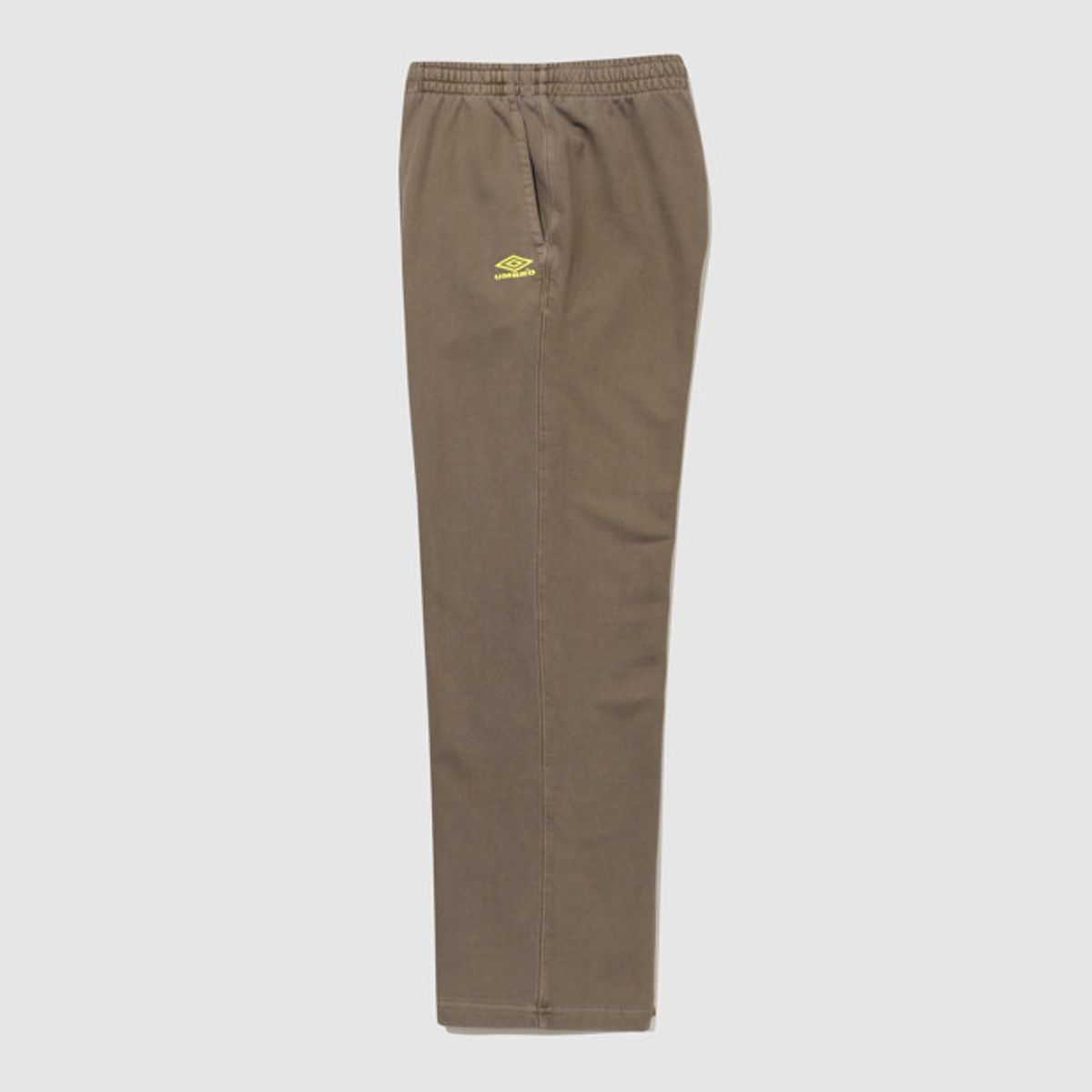 엄브로(UMBRO) HBL 가먼트 다잉 그래픽 와이드 스트레이트 스웨트 팬츠 브라운(UQ323CFP98)