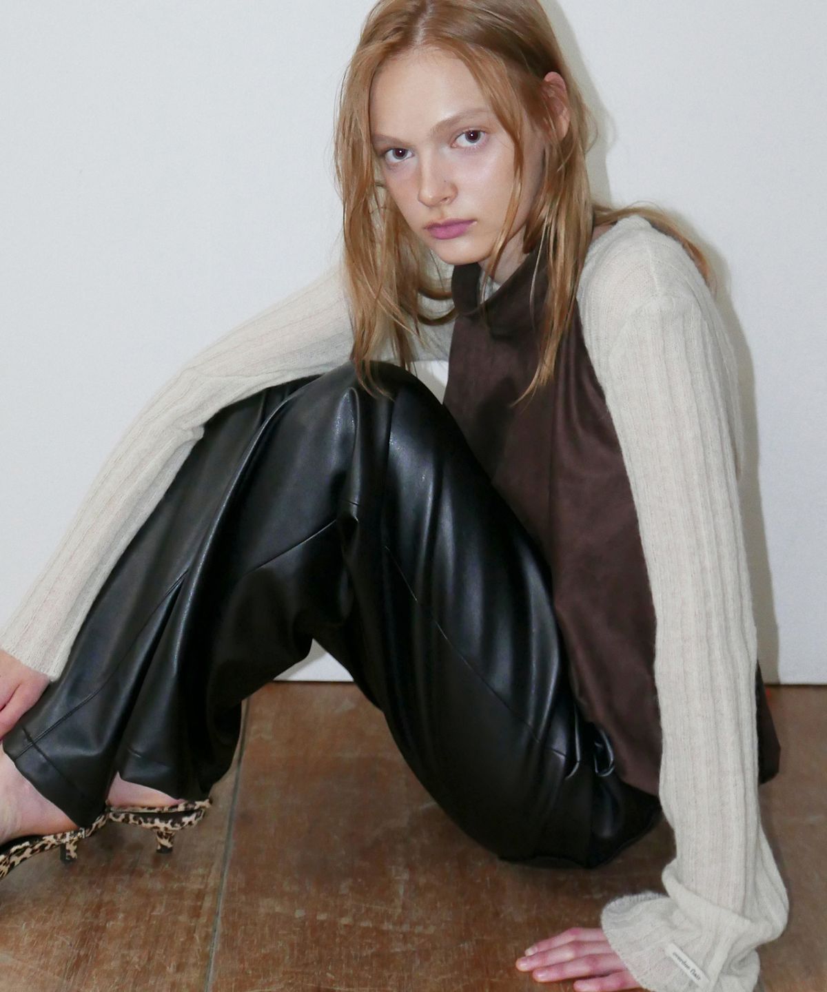 오버듀플레어(OVERDUEFLAIR) KID MOHAIR FLARED SLEEVE KNIT_CREAM
