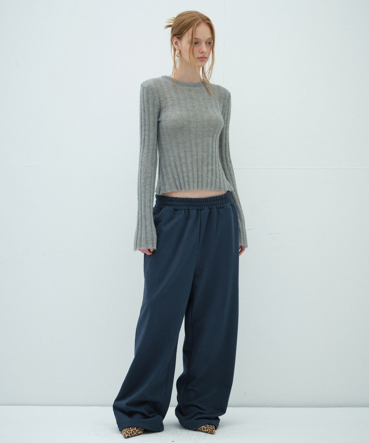 오버듀플레어(OVERDUEFLAIR) KID MOHAIR FLARED SLEEVE KNIT_GREY
