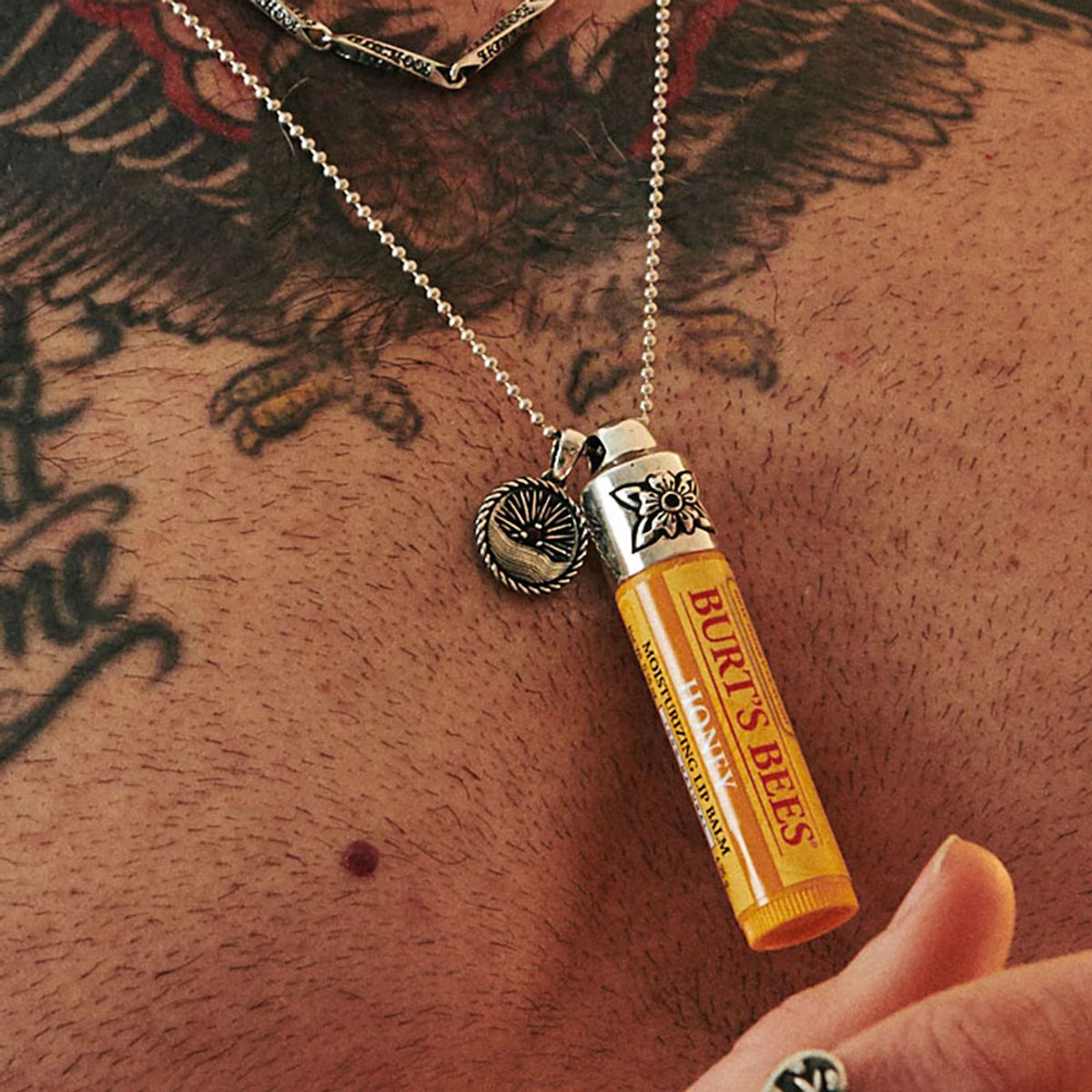 어나니머스아티즌(ANONYMOUS ARTISAN) Burts Bees Flower Silver Cap