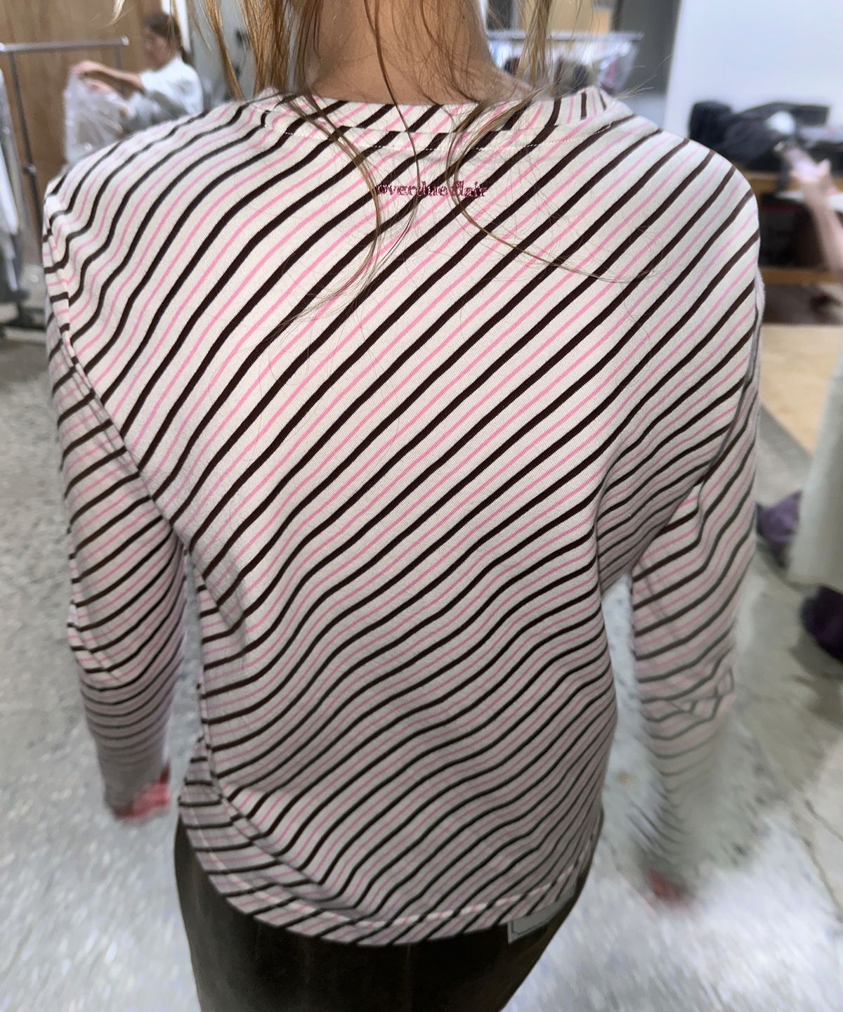 오버듀플레어(OVERDUEFLAIR) VINTAGE STRIPE T-SHIRT_BROWN/PINK