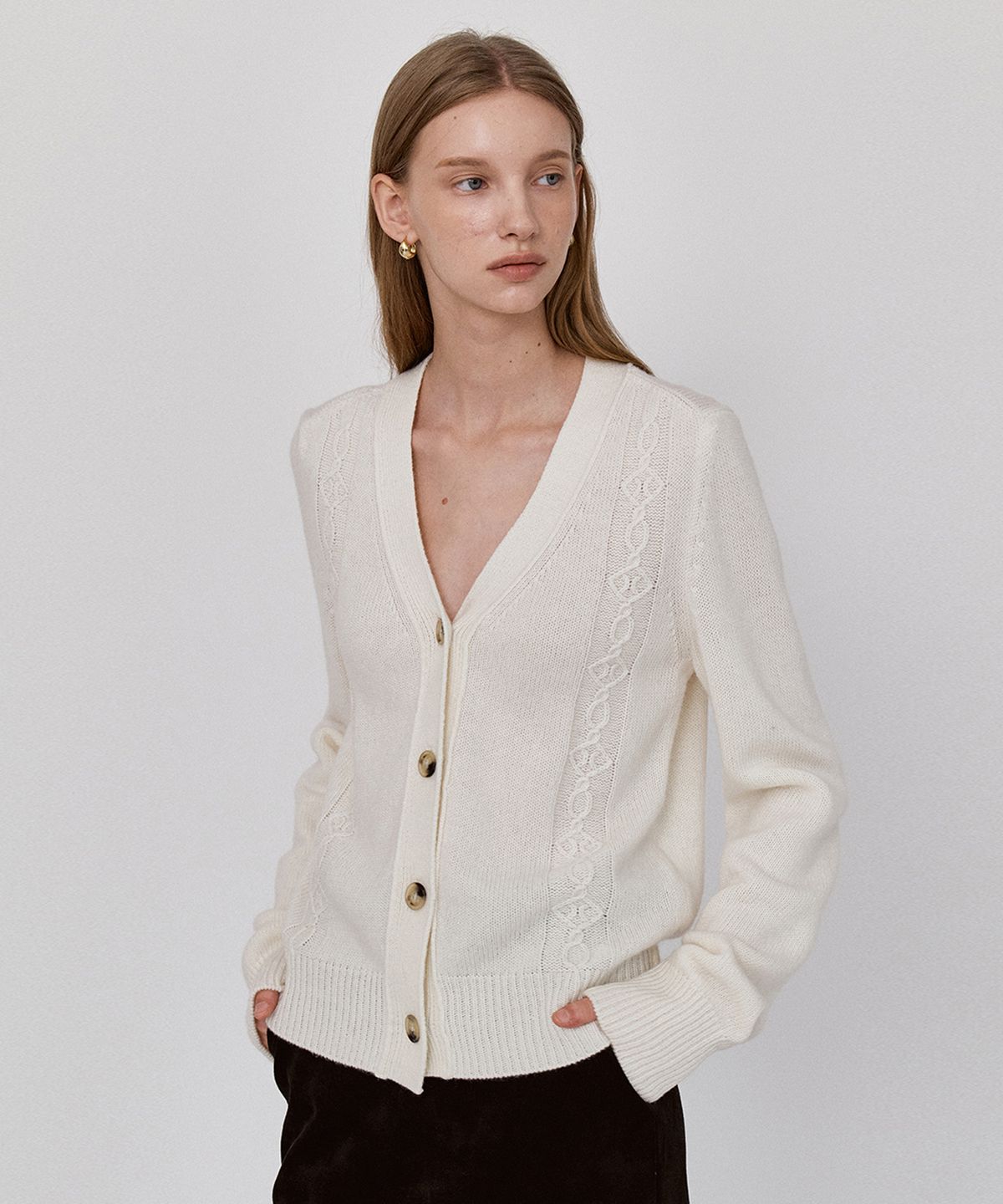 르세지엠(LESEIZEME) Cozy Cable Knit Cardigan - Ivory