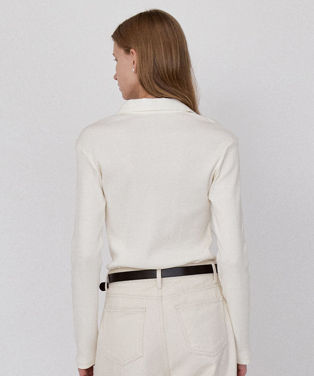 르세지엠(LESEIZEME) Ribbed Panel Classic Collar T-Shirt - Cream