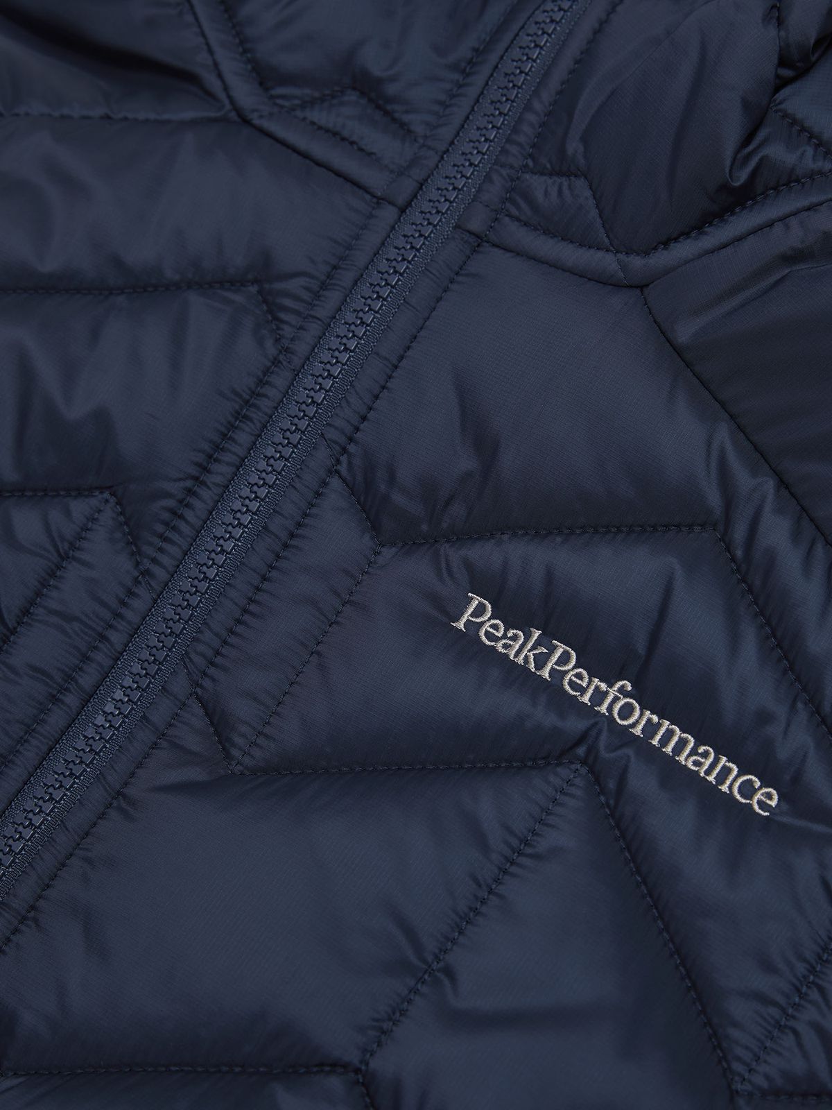 피크퍼포먼스(PEAKPERFORMANCE) 엘레베이트 라이너 하이브리드 후드 자켓 M