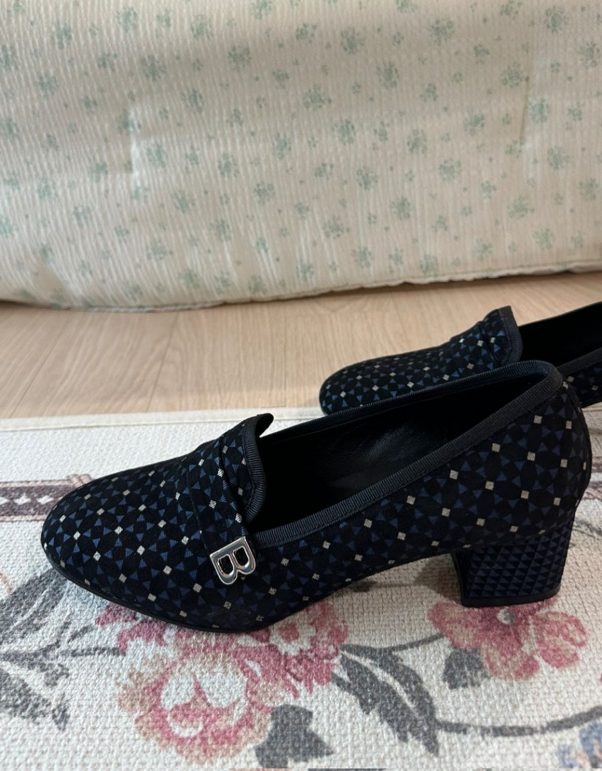 인더발코니(IN THE BALCONY) ECLIPSE ETOILEE 라운드 로퍼 펌프스 5cm