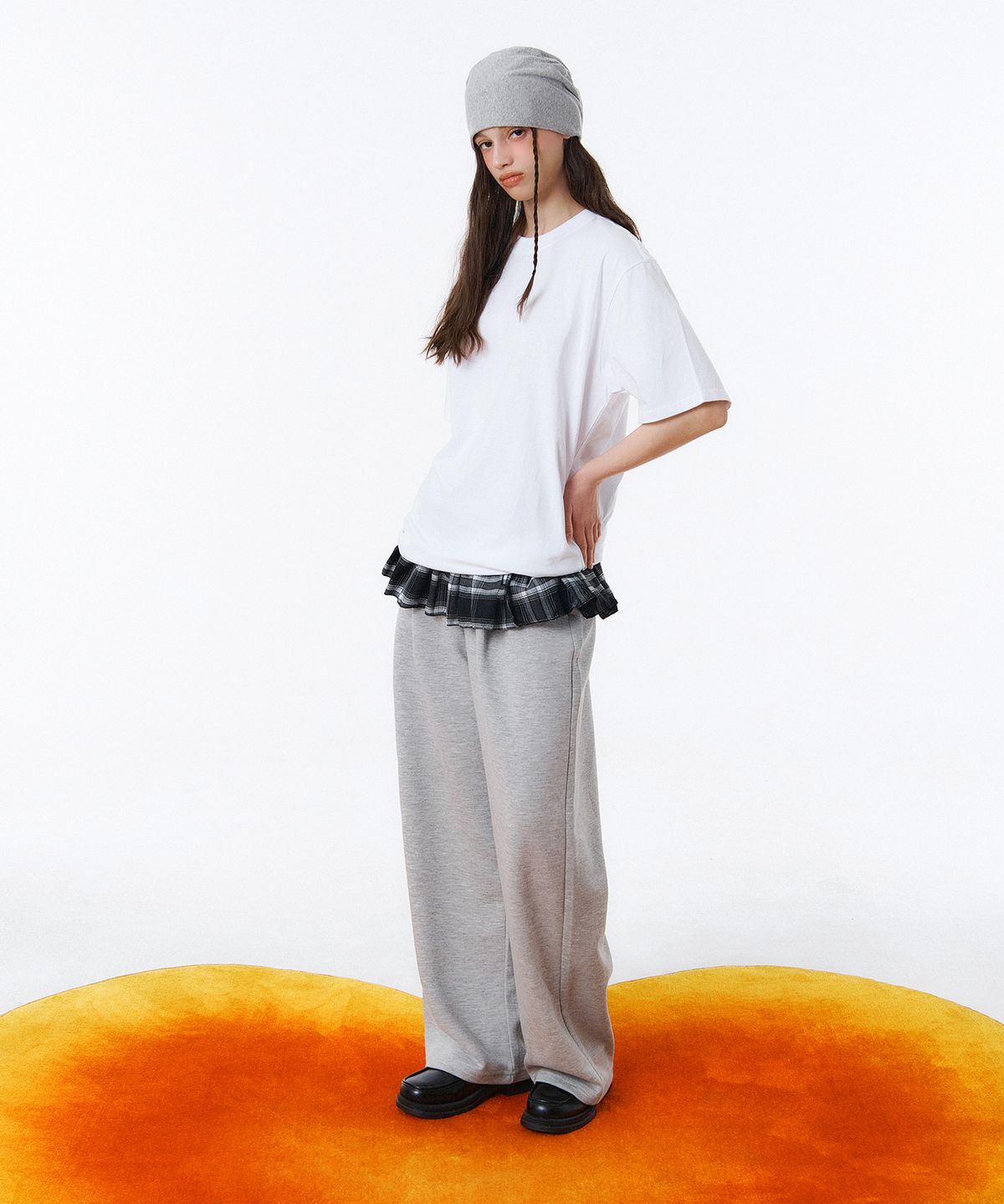 랜덤오프(RANDOMOFF) [Unisex] BASIC LINE ONE TUCK WIDE SWEAT PANTS (2color)