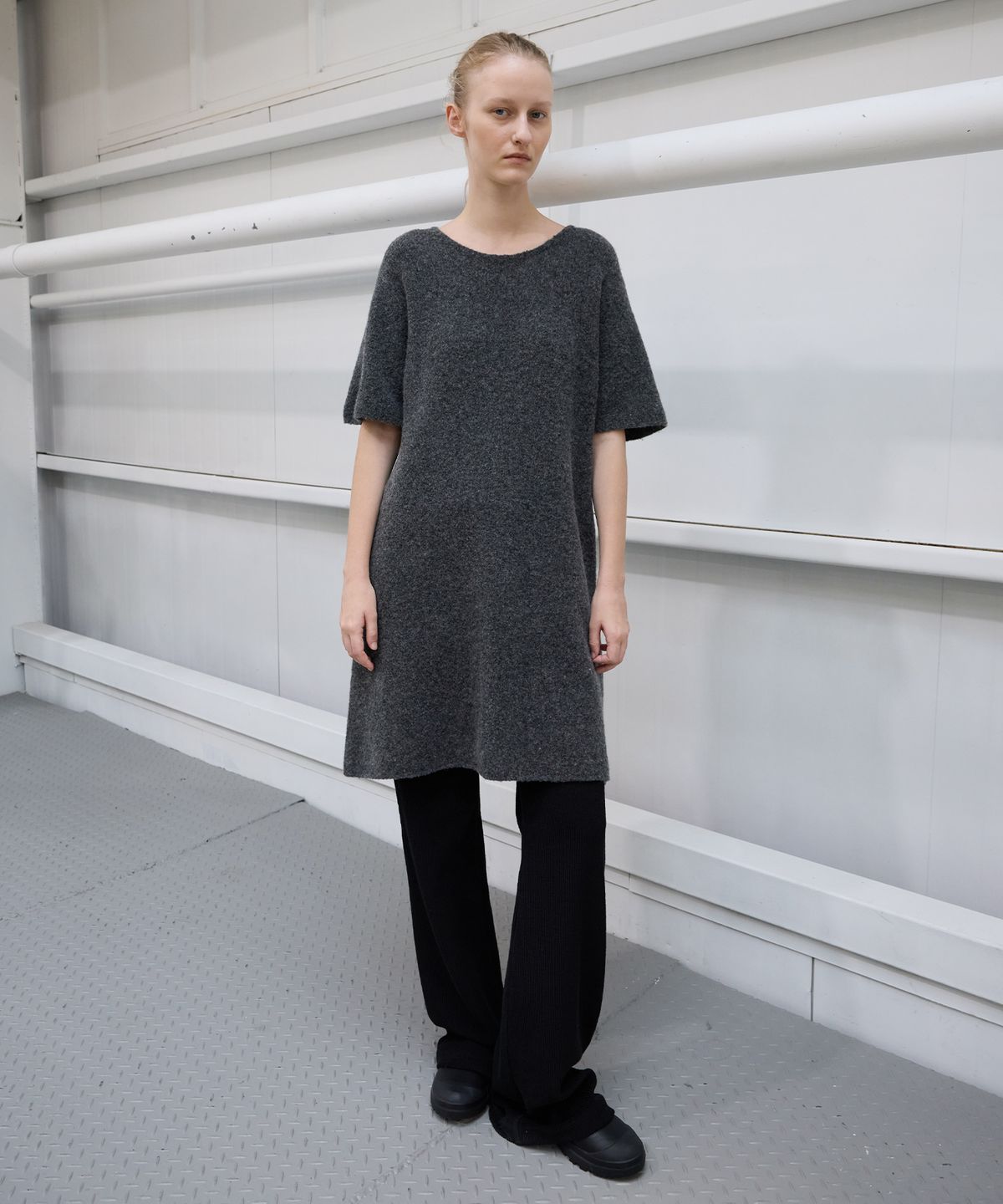 르바(LEVAR) Wool Knit Mini Dress - Charcoal