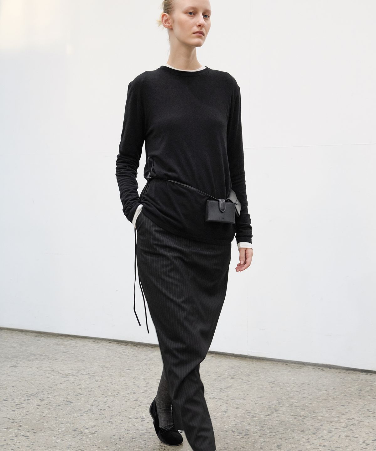 르바(LEVAR) Straight Maxi Skirt - Stripe Black