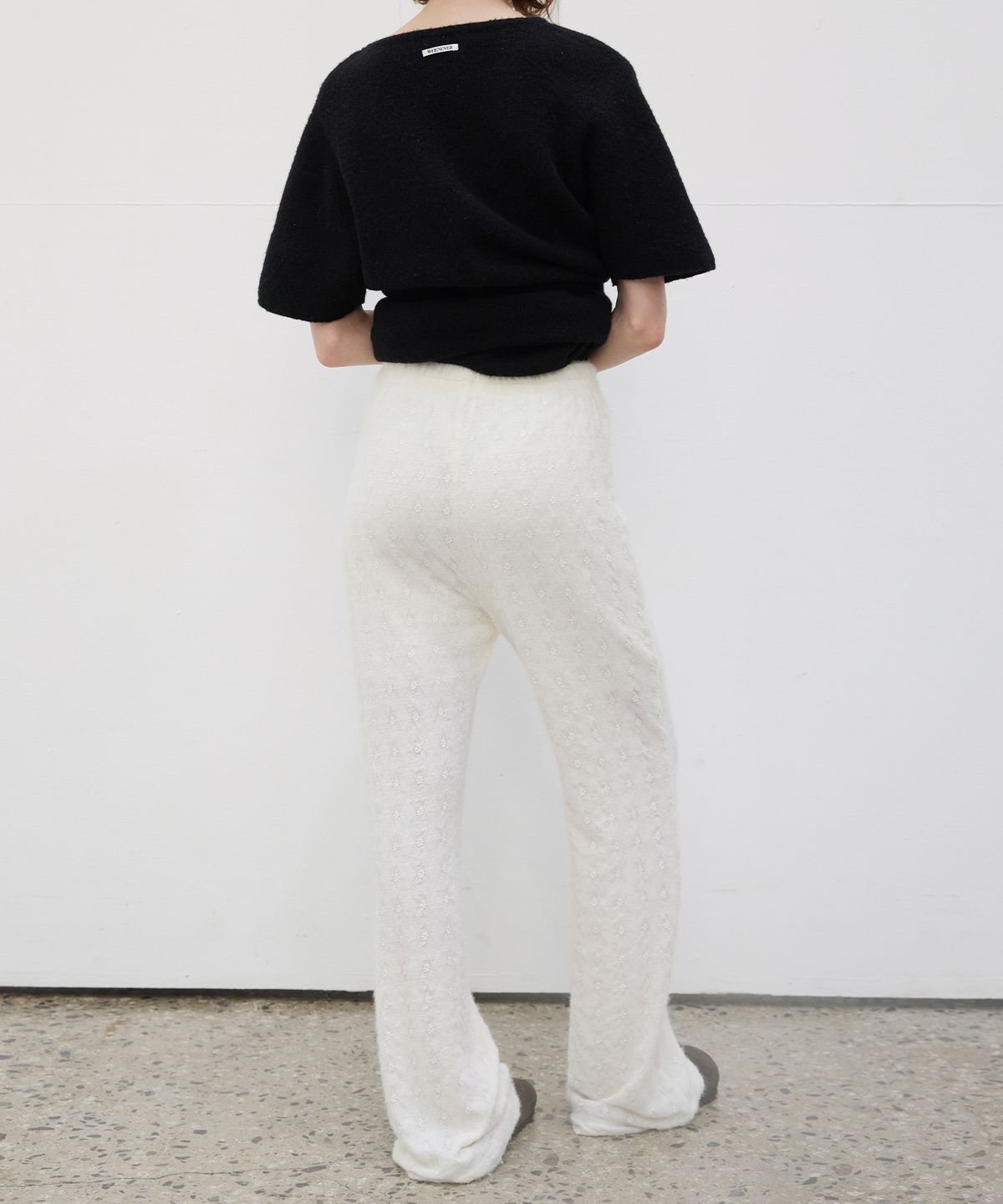르바(LEVAR) Fuzzy Flower Layered Pants - Cream