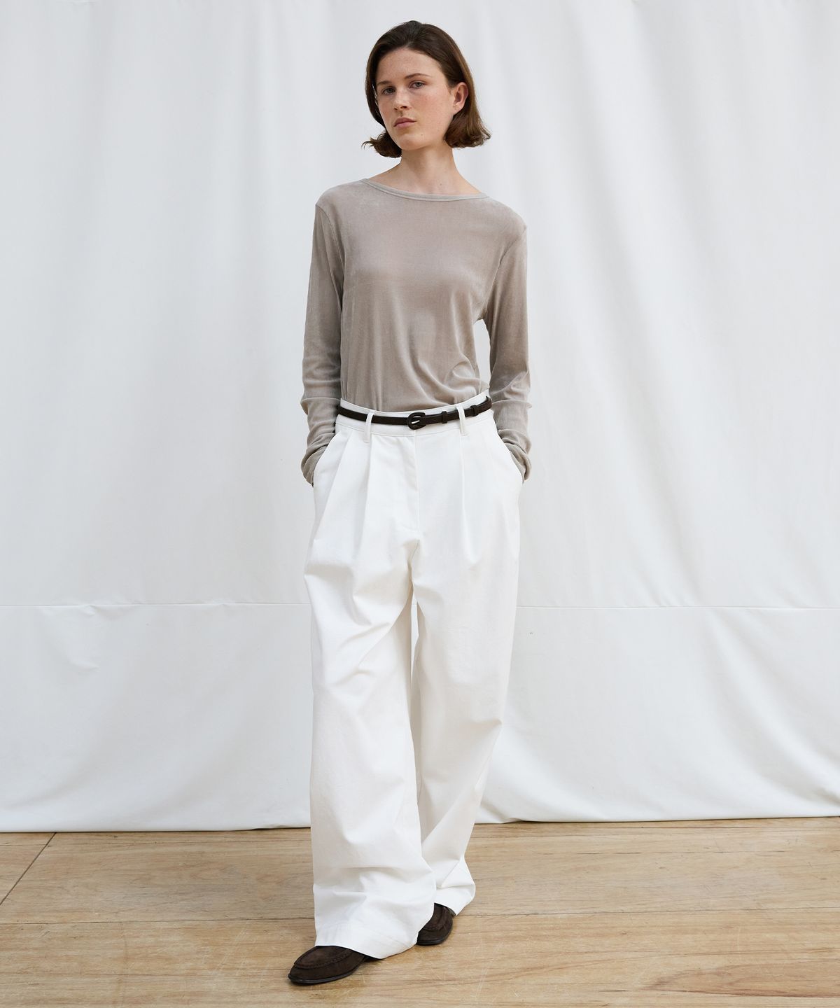 르바(LEVAR) Relaxed Cotton Chino Pants - Off White