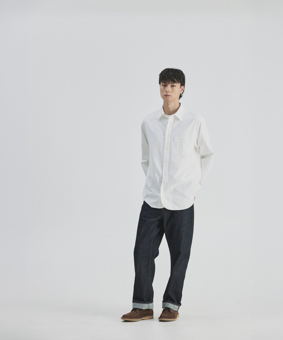 건지 울른스(Guernsey Woollens) 옥스포드 브리티쉬 아미 셔츠 - 오프 화이트