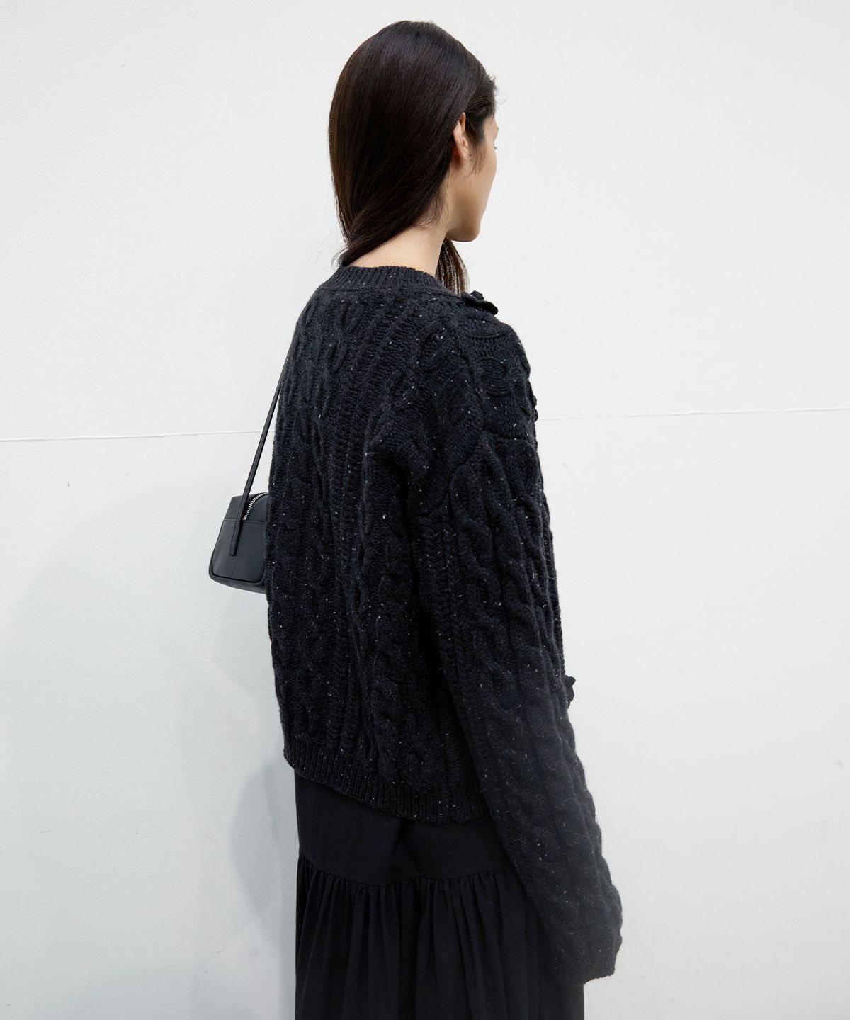 르바(LEVAR) Flower Wool-nep Cardigan - Nep Charcoal