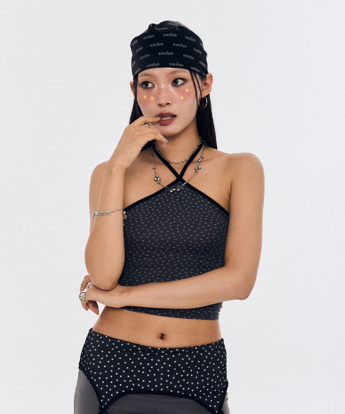 슬리시스(SLYISIS) Star Pattern Halter Top (Charcoal)