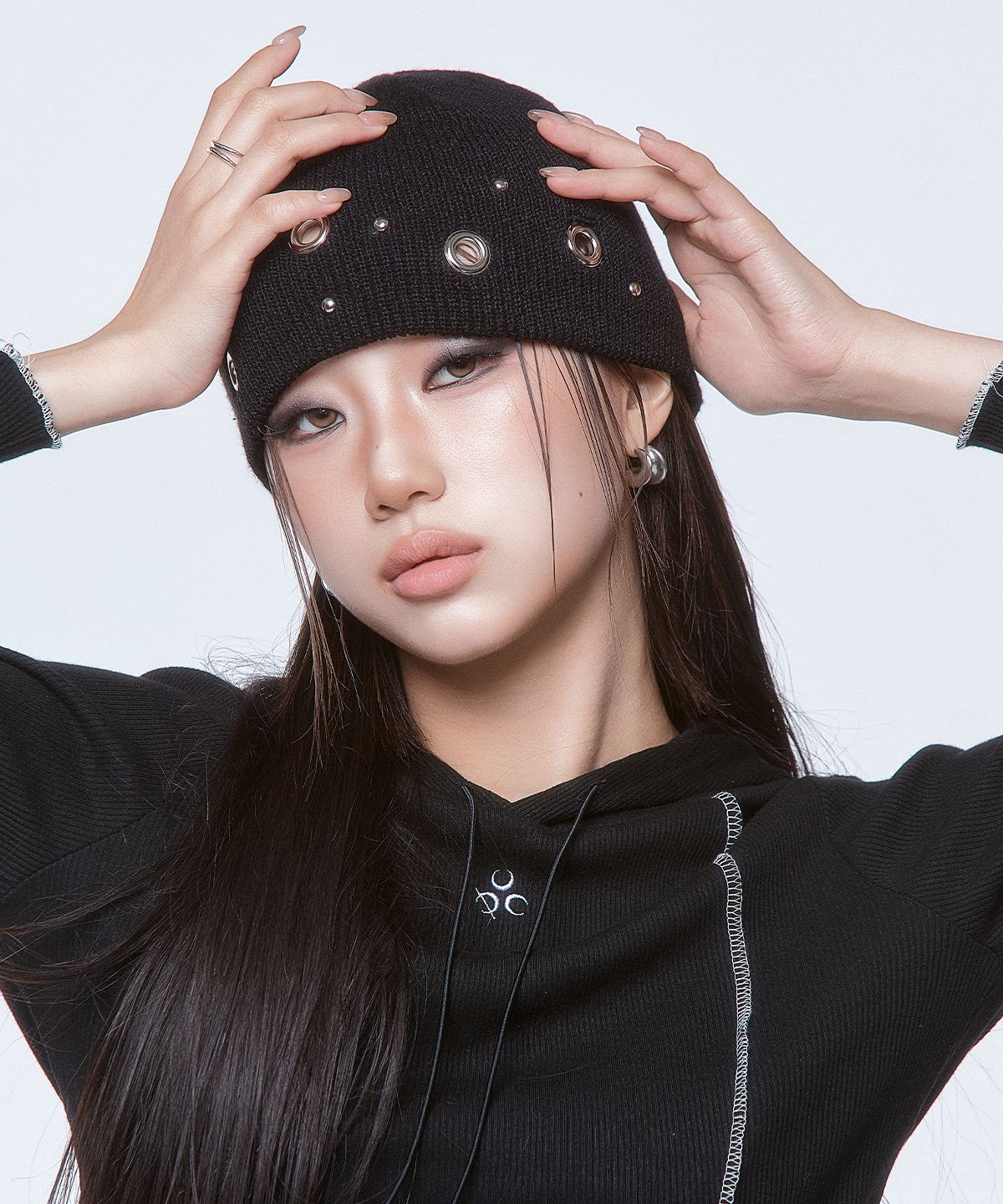 MUSINSA公式 | DAUSPICE (DUC) Eyelet Stud Beanie Black