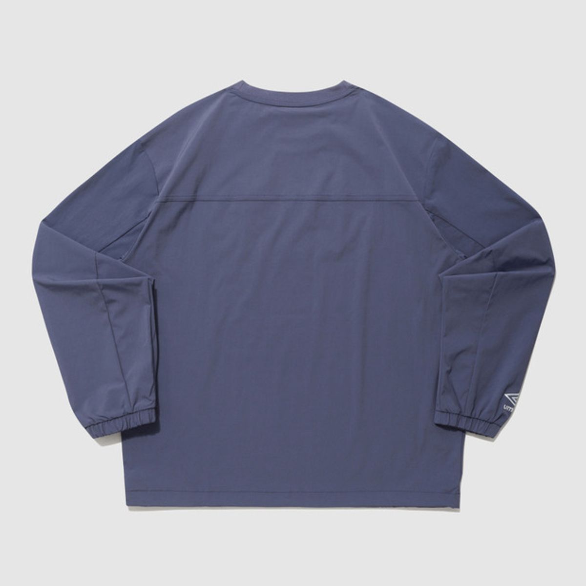 엄브로(UMBRO) 아치 레터링 자수 피스테 블루(UQ321CWT90)
