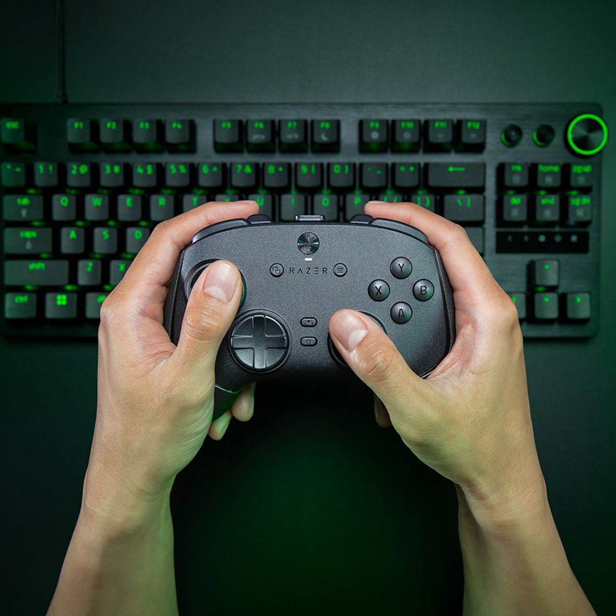레이저(RAZER) 레이저코리아 Wolverine V3 PRO 8K PC 울버린 V3 PRO 8K PC 무선 컨트롤러