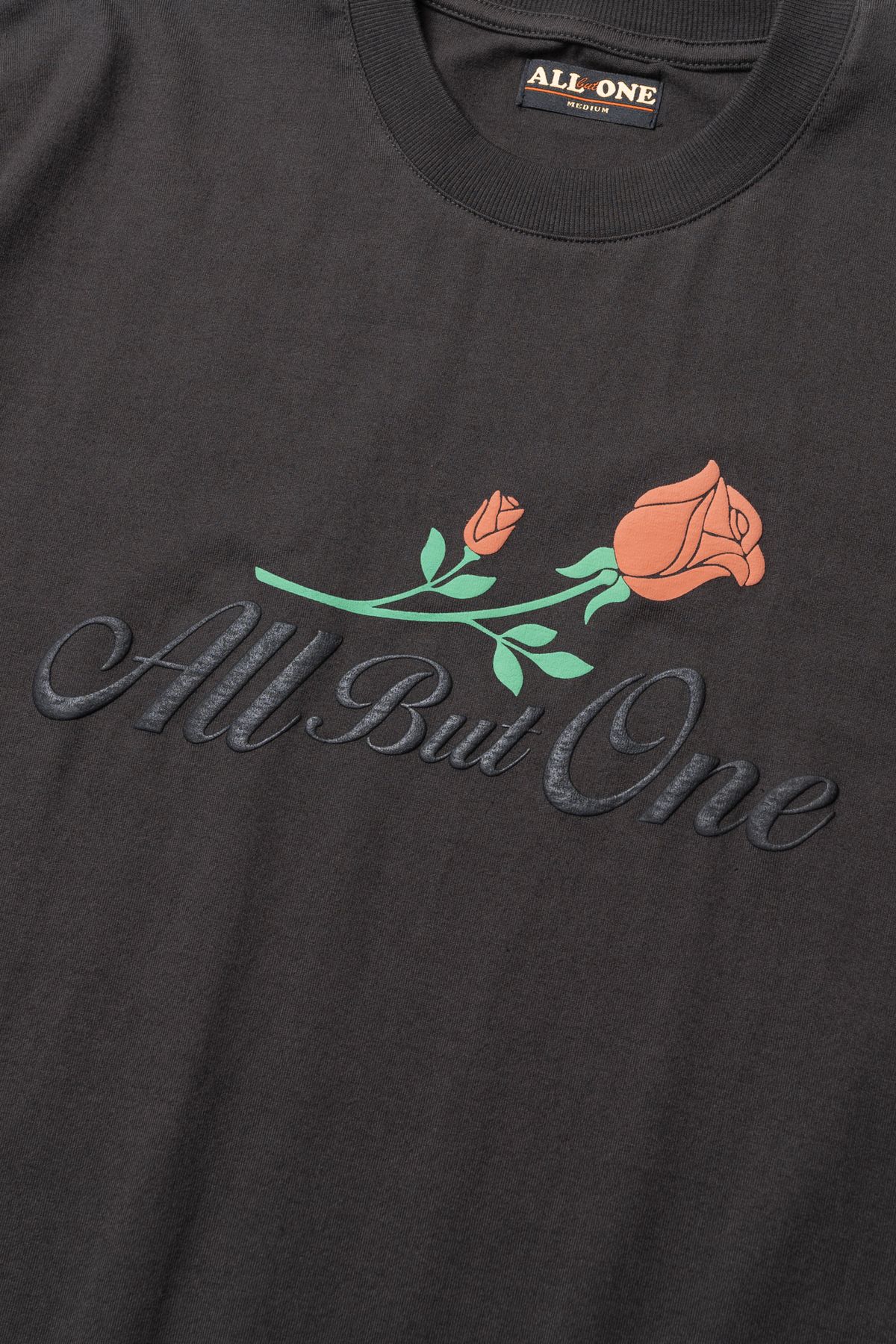 올벗원(ALLBUTONE) 로즈 티 블랙