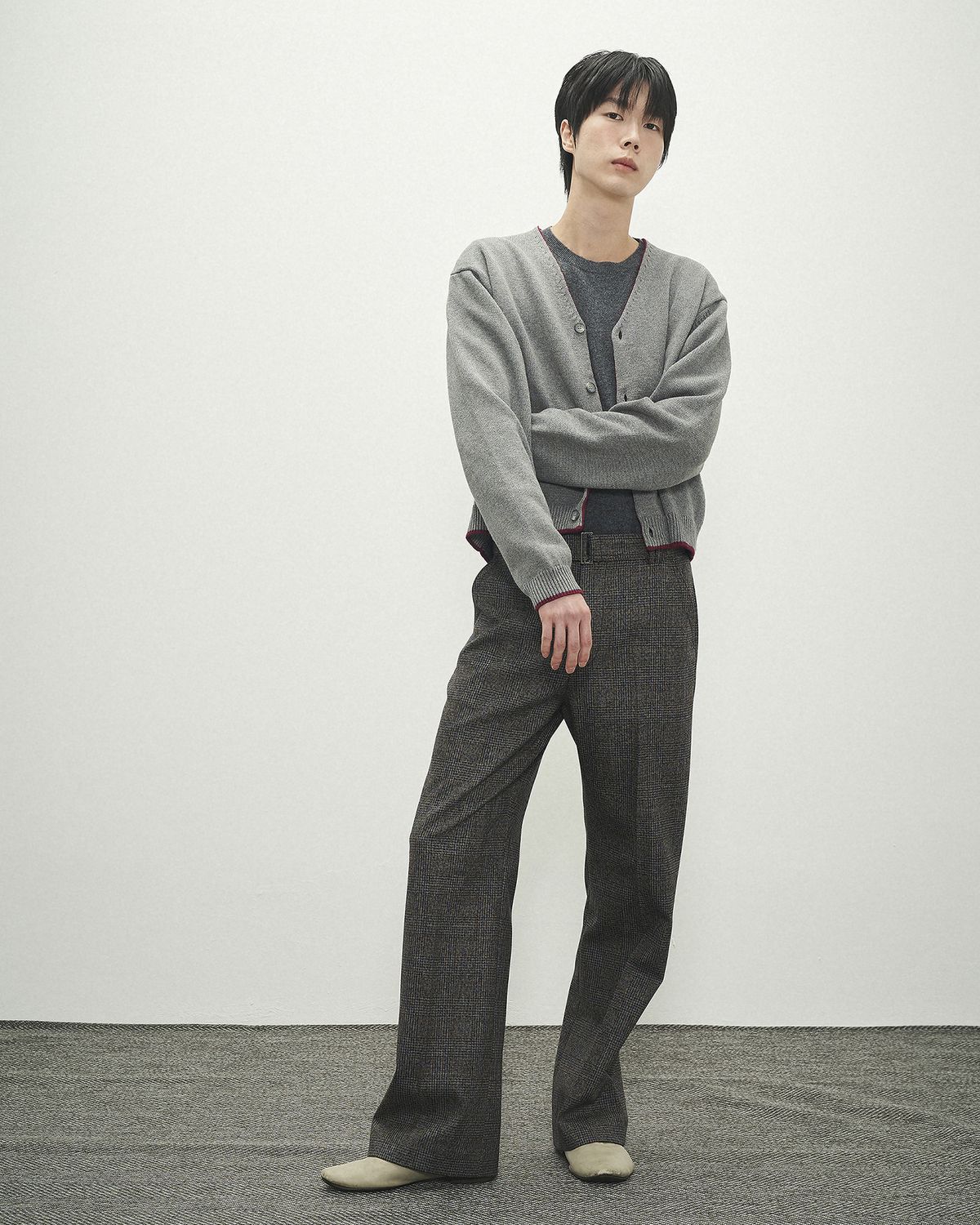 포커페이스(POKERFACE) CROPPED CARDIGAN GREY/BURGUNDY