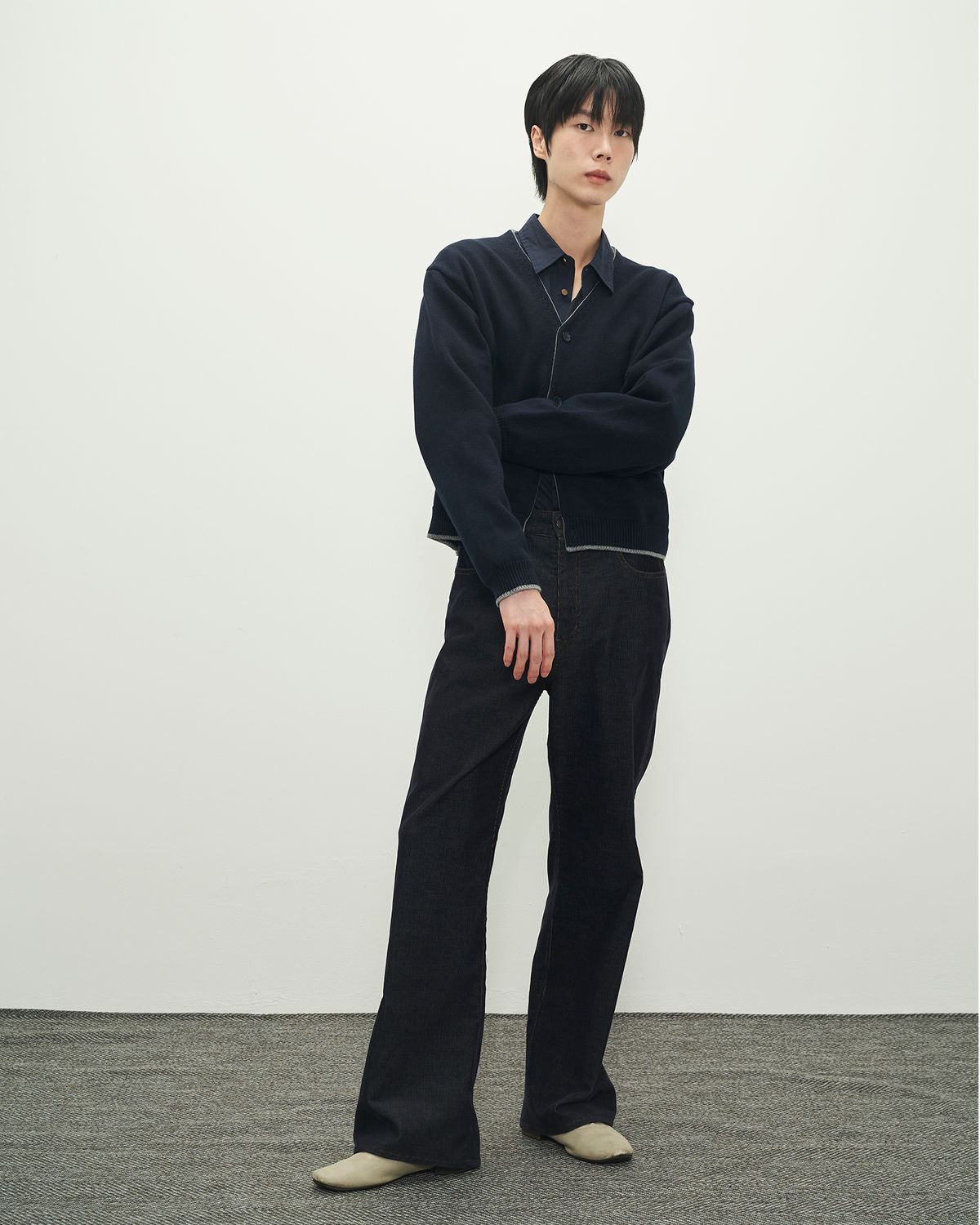 포커페이스(POKERFACE) CROPPED CARDIGAN NAVY/GREY