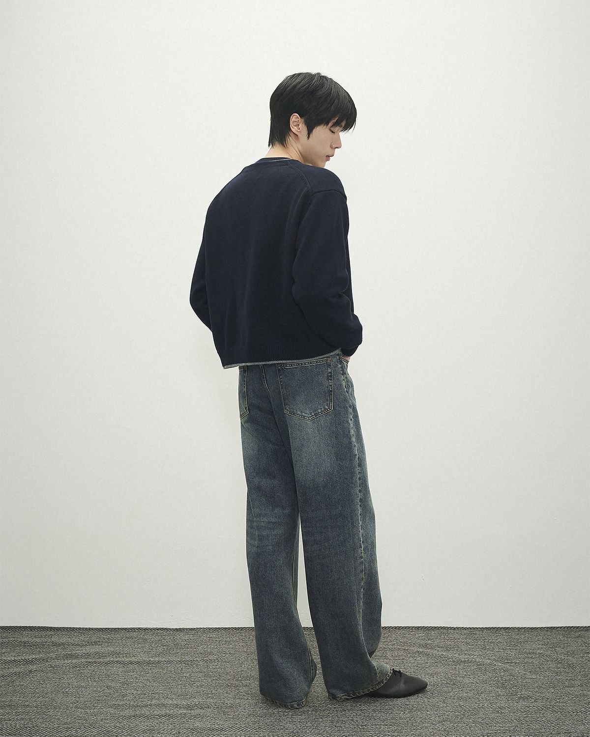 포커페이스(POKERFACE) CROPPED CARDIGAN NAVY/GREY