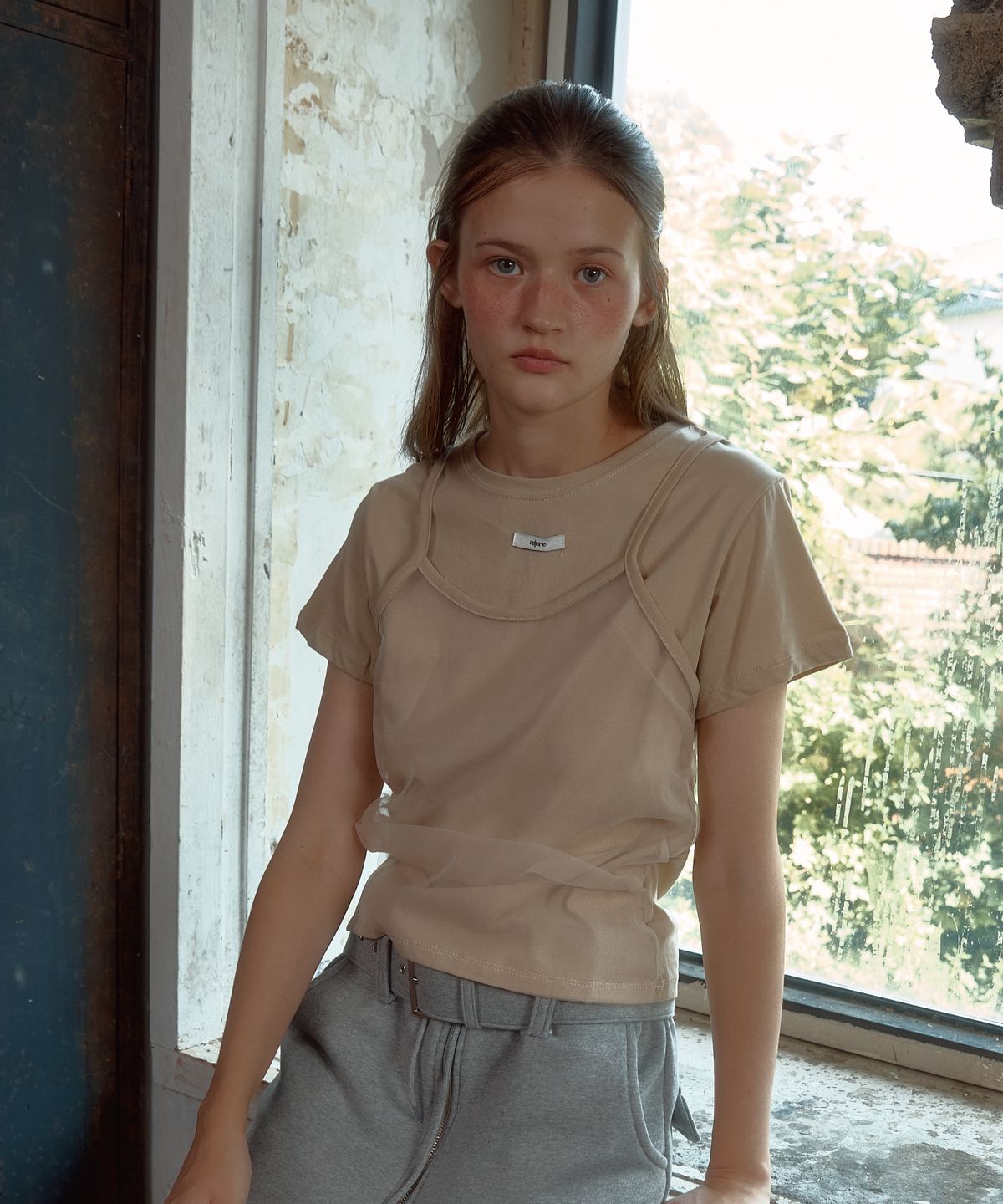 레터리(LETERIE) BUSTIER LAYERED T-SHIRTG_BEIGE