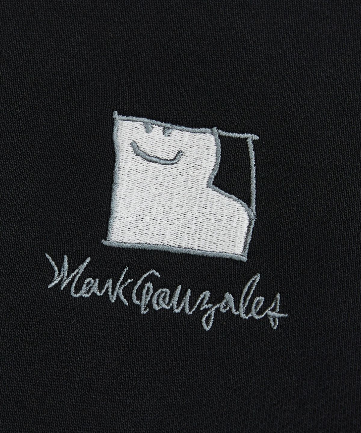 마크곤잘레스(MARK GONZALES) 사각 슈무 와펜 스웨트셔츠 - BLACK