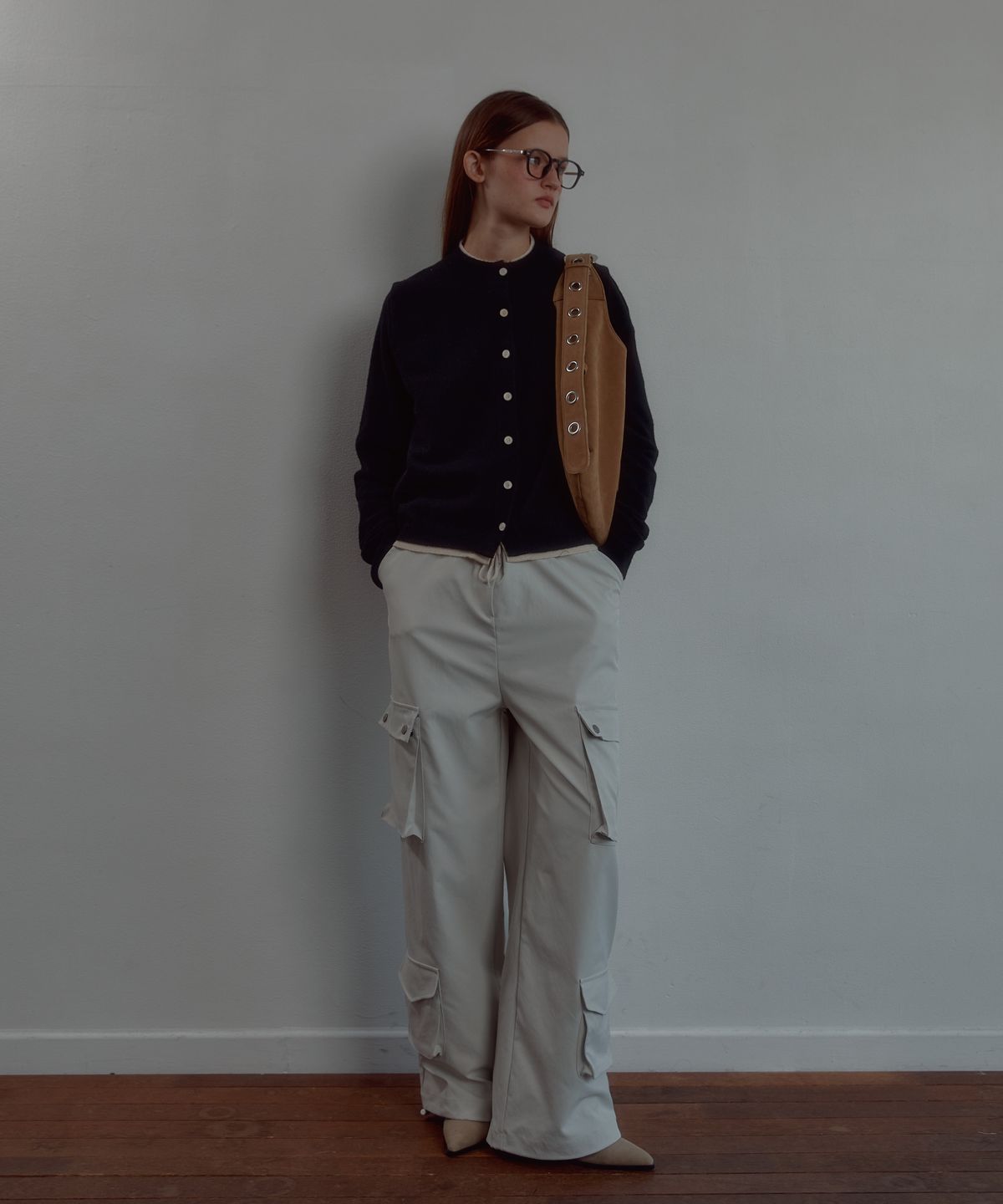 레터리(LETERIE) STUD POCKET JOGGER PANTS_LIGHT BEIGE