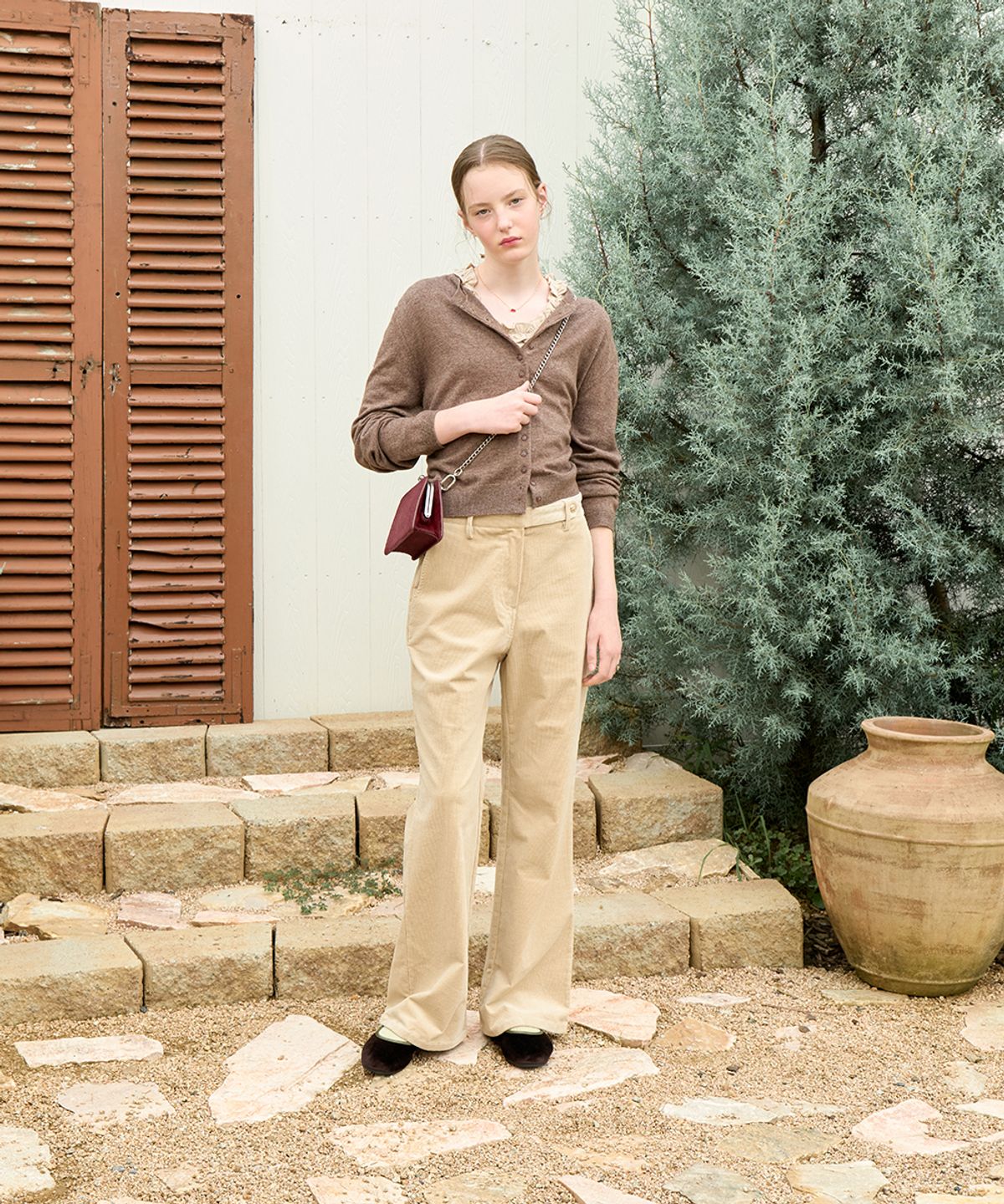 클로르(CLOR) CORDUROY FLARE PANTS - 3 colors