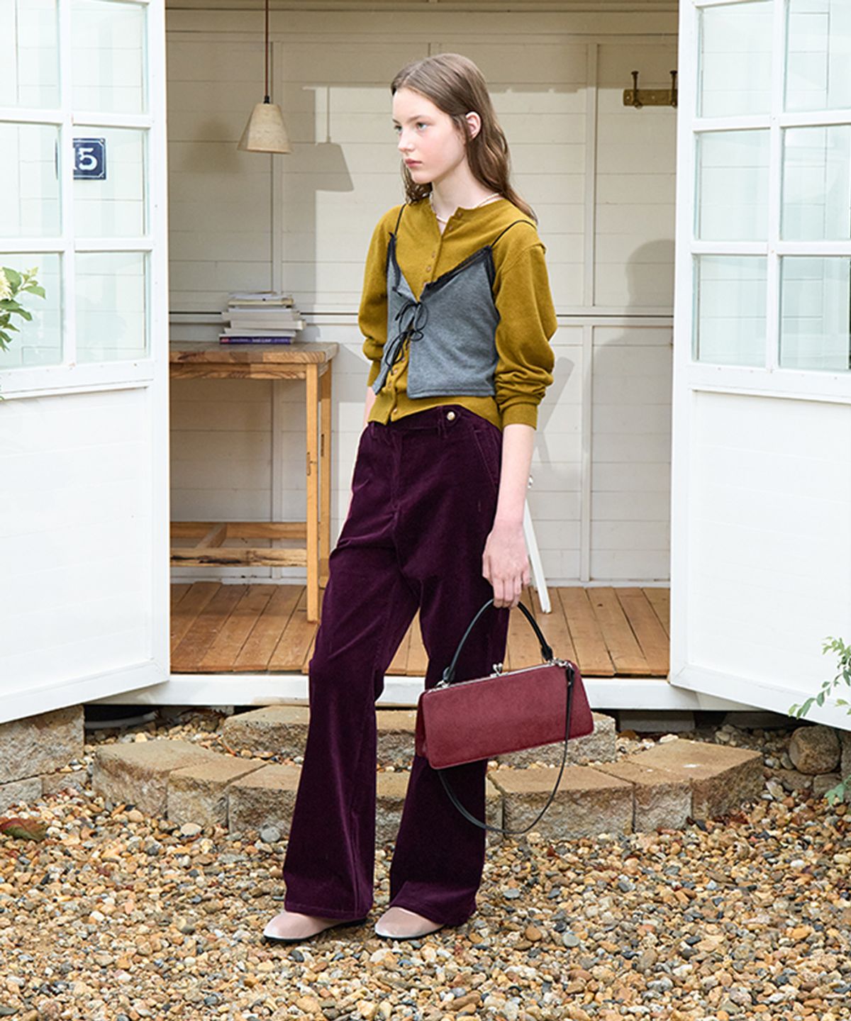 클로르(CLOR) CORDUROY FLARE PANTS - 3 colors