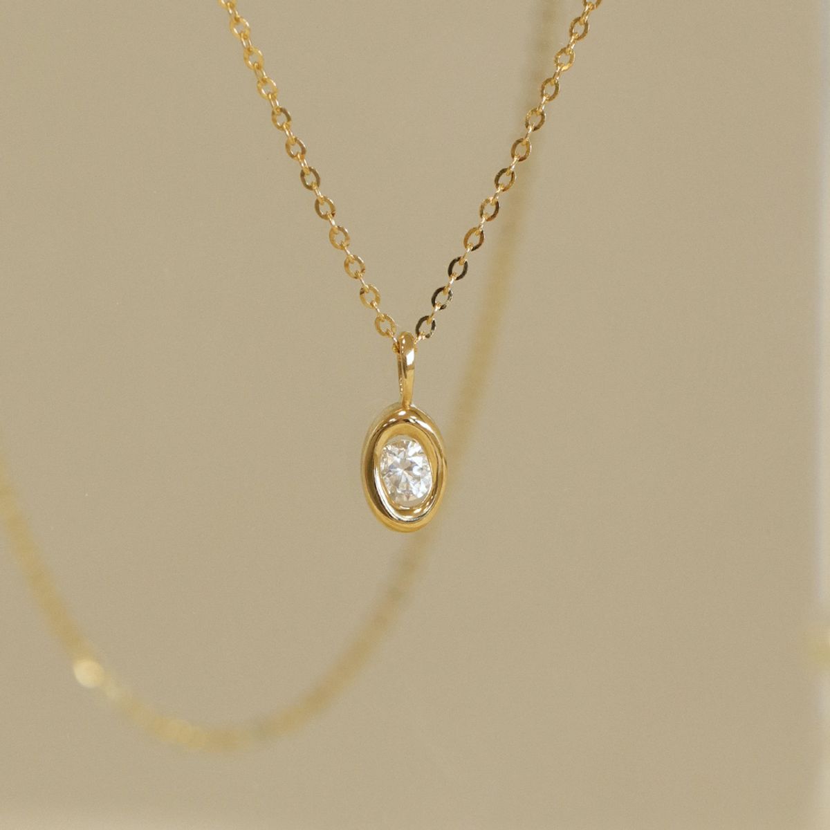러비앤비(LOVEENB) [14K gold] 에르 오벌 큐빅 목걸이