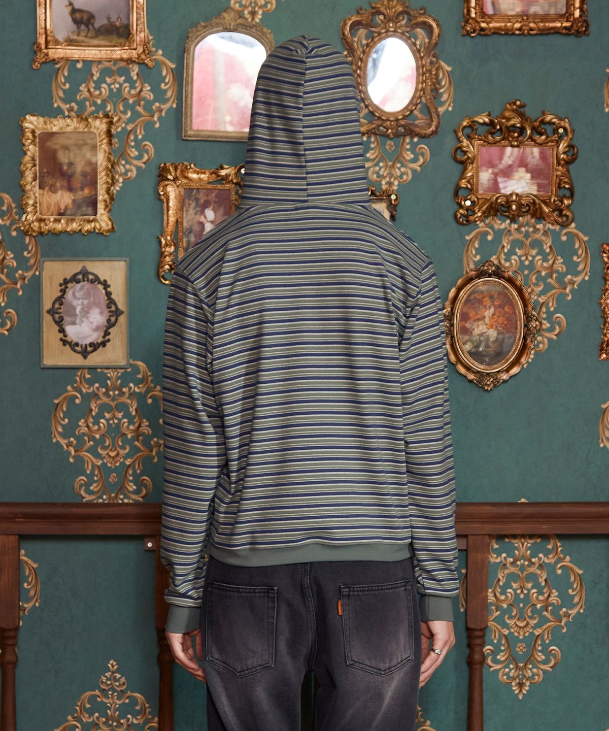 어널로이드(UNALLOYED) 스트라이프 로고 후드 / 그린