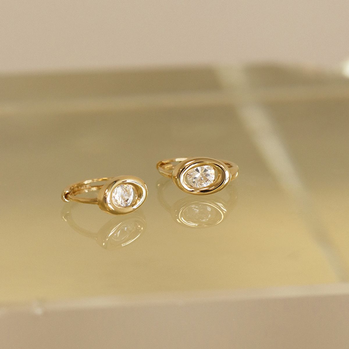 러비앤비(LOVEENB) [14K gold]  에르 오벌 큐빅 귀걸이