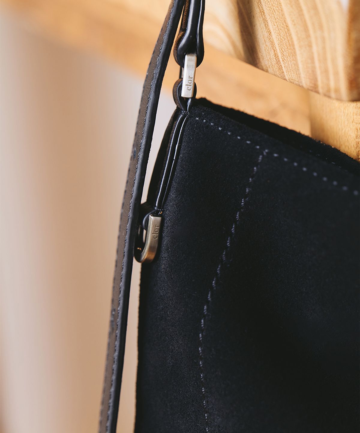 클로르(CLOR) FLOWER SUEDE BAG SMALL - 2 colors