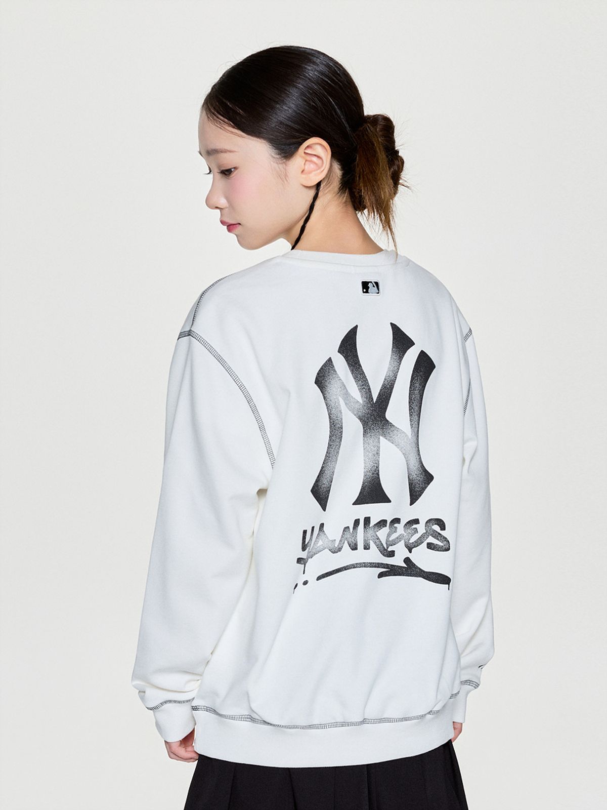 엠엘비 키즈(MLB KIDS) 스트릿 베이직 로고 아트웍 맨투맨 NY (Ivory)