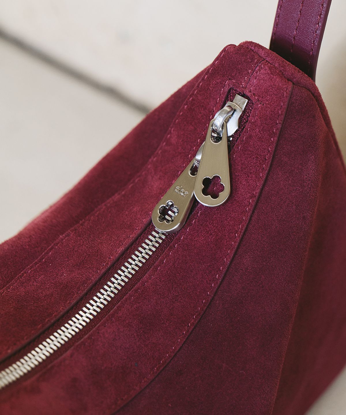 클로르(CLOR) OVAL RING SHOULDER BAG - 2 colors