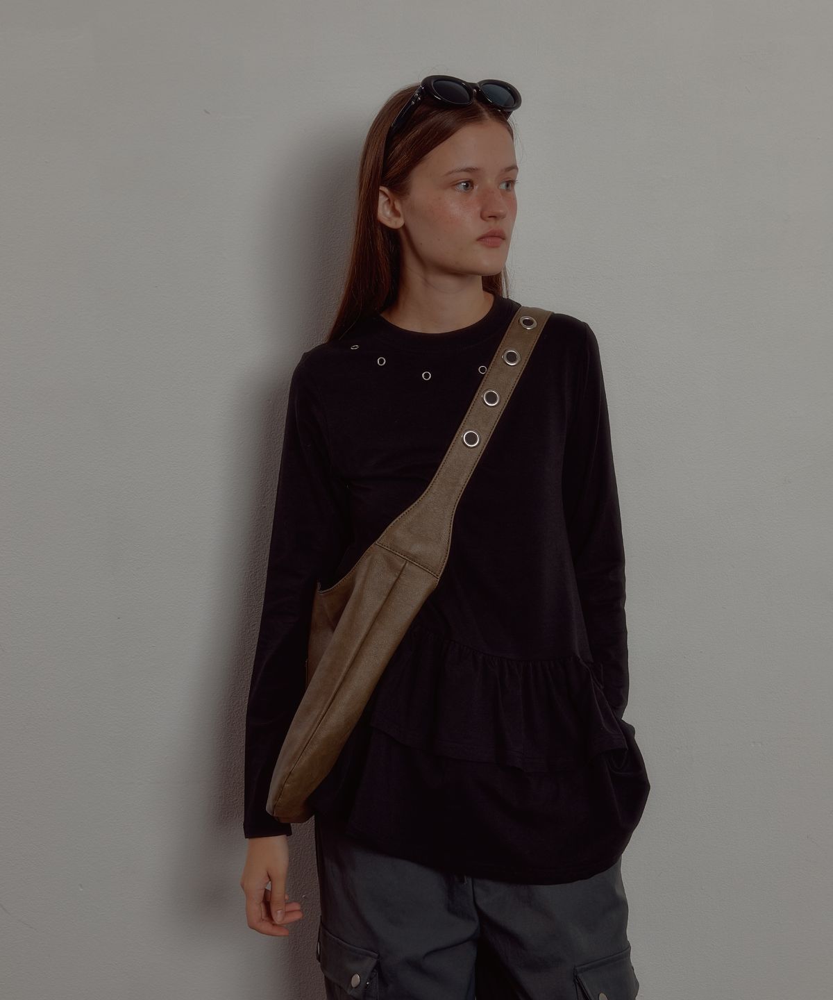 레터리(LETERIE) EYELET FRILL LONG SLEEVE_BLACK